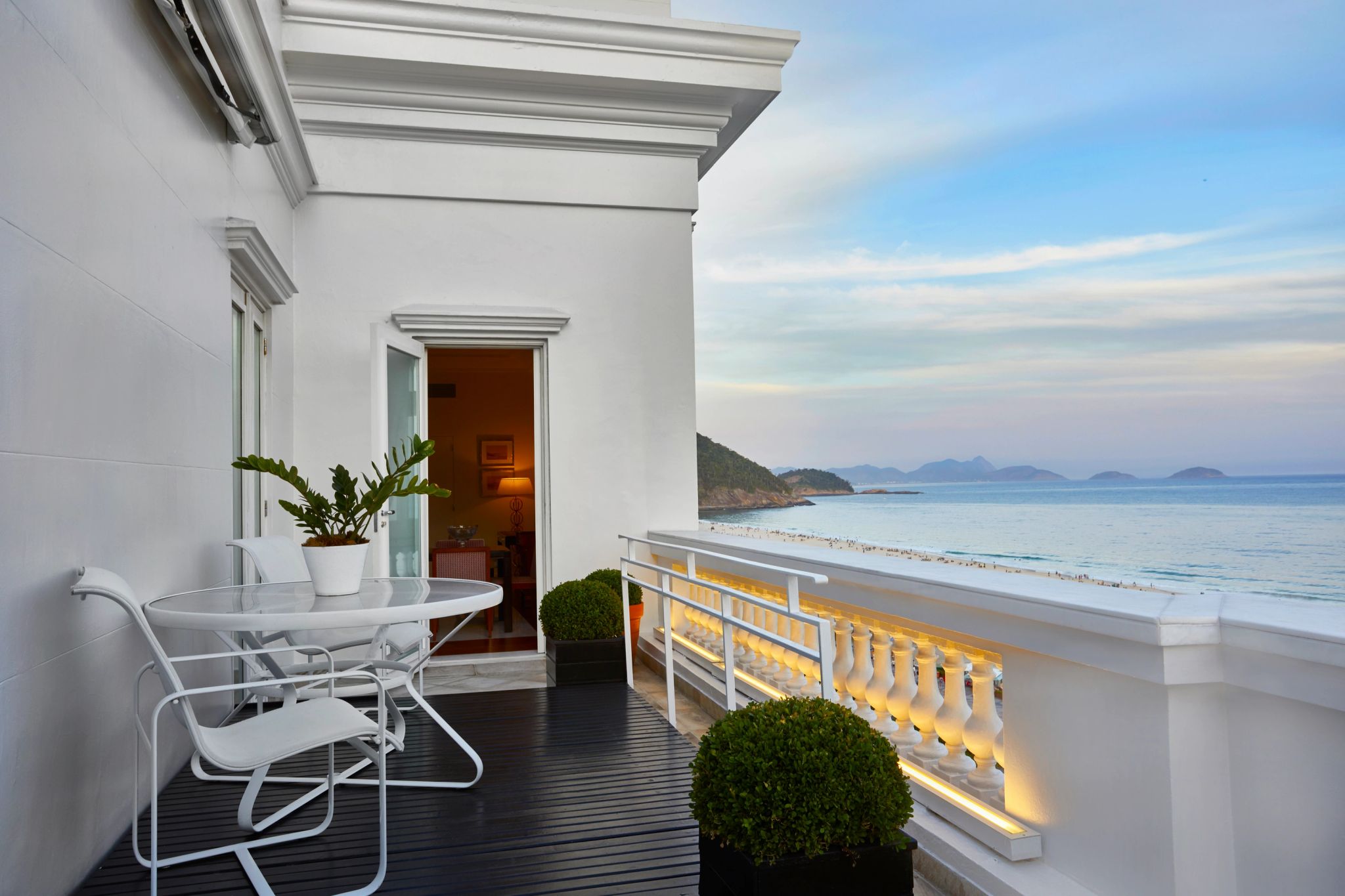 Two Bedroom Copacabana Suite suite master - varanda - vista mar