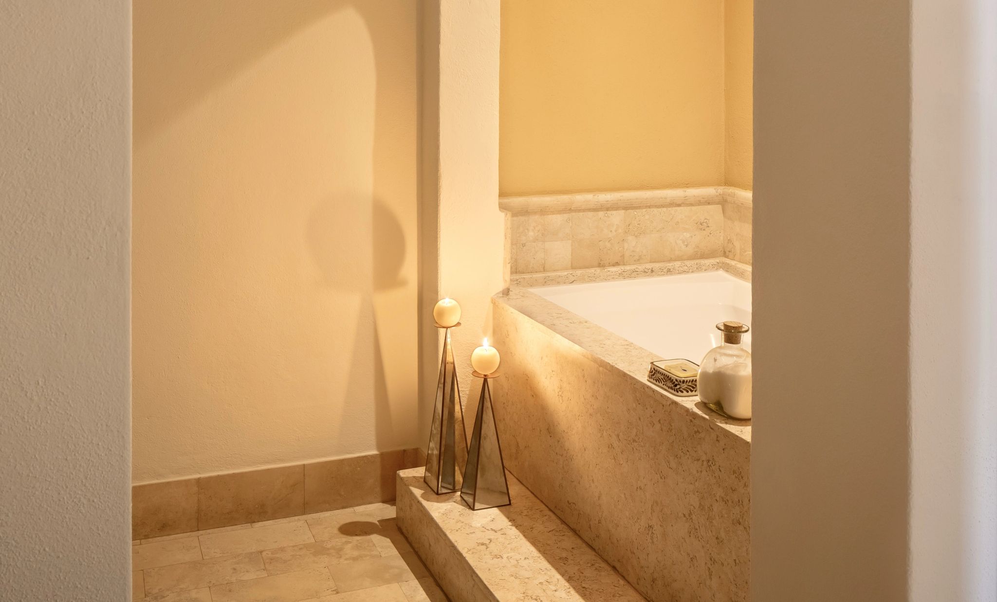 Colonial King banheiro premium - banheira de imersao