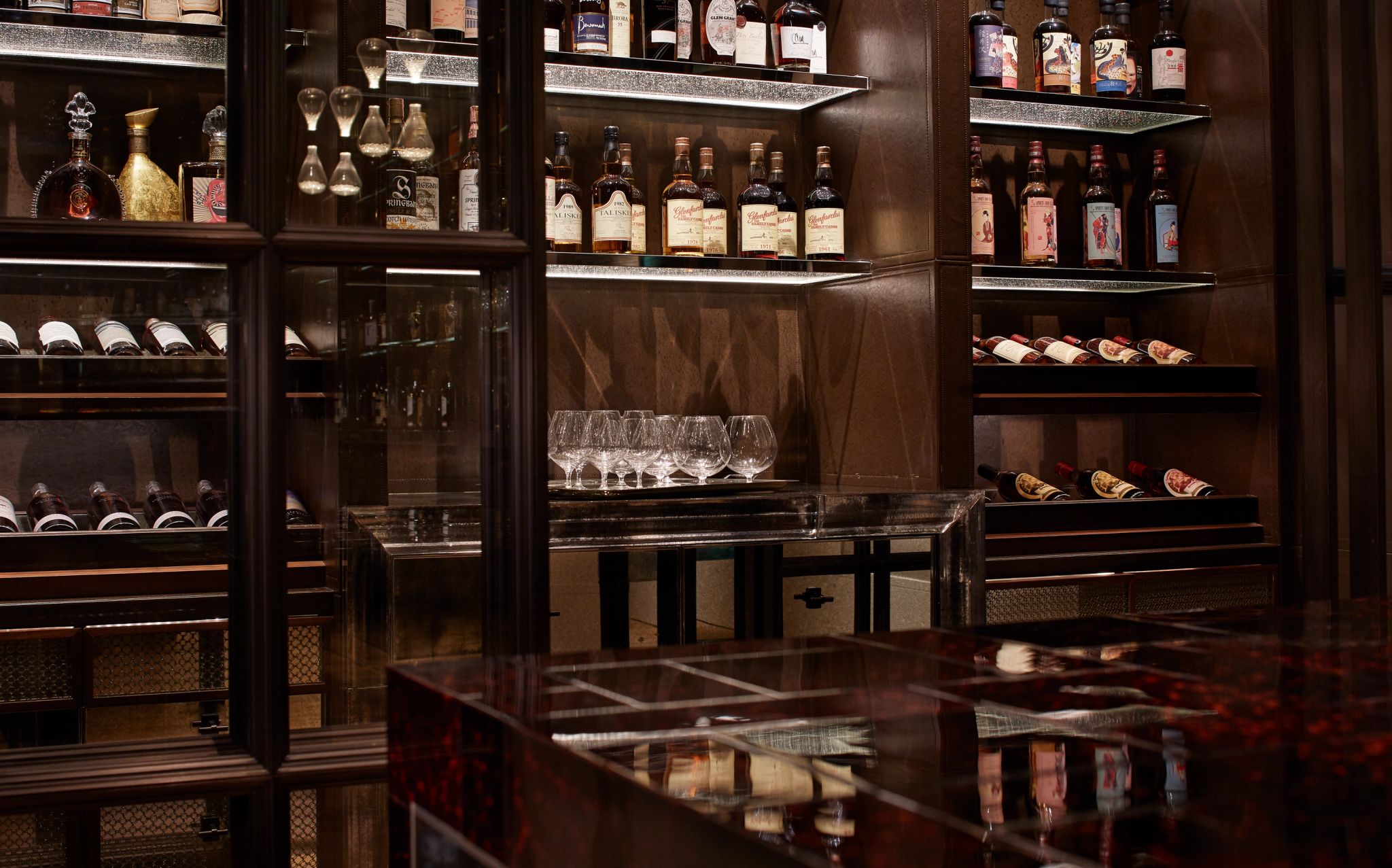 Bar Dark Side, Adega de Wisky coqueteis – adega de whisky – adega de luxo