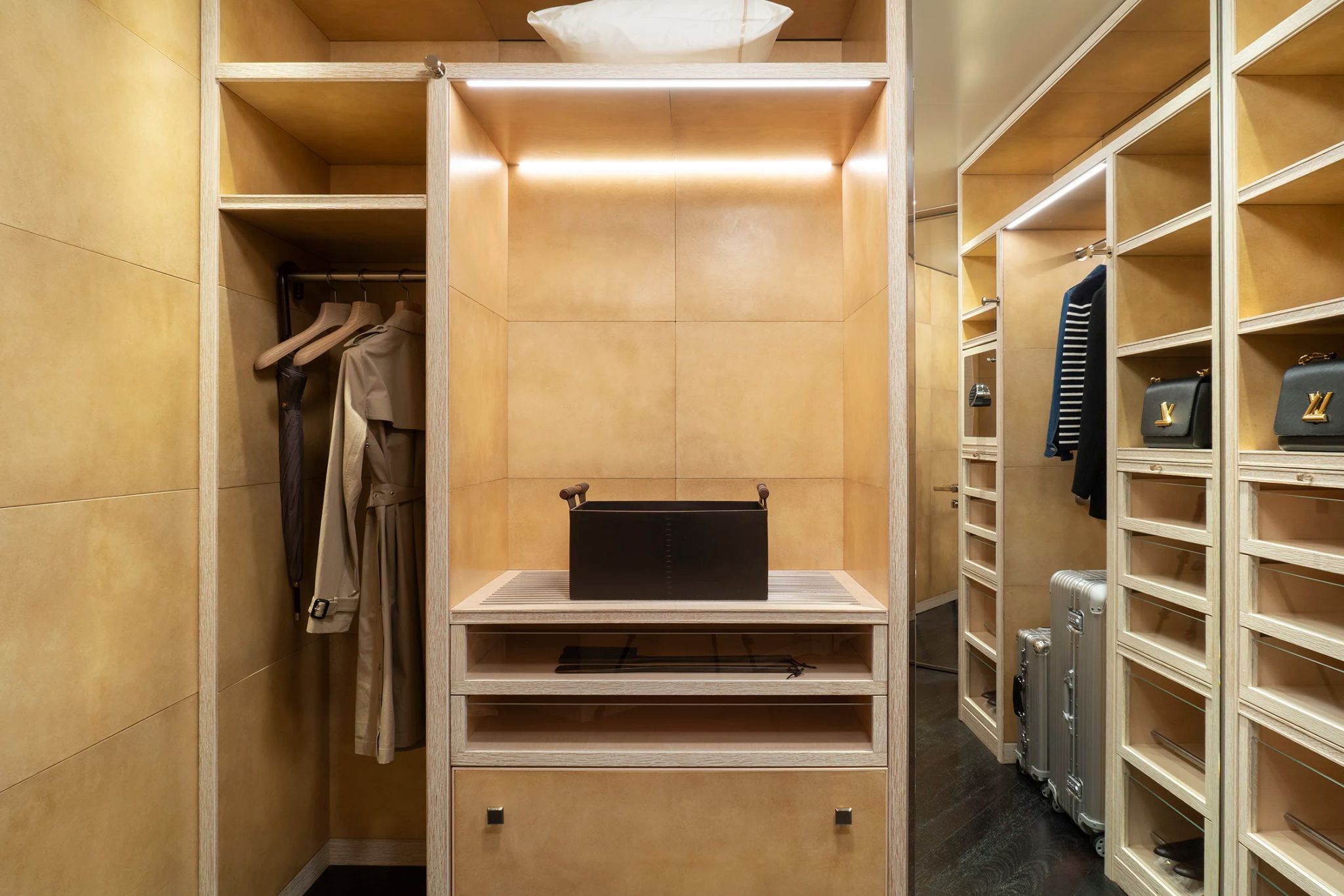 closet - vestiario de suite - quarto de luxo 