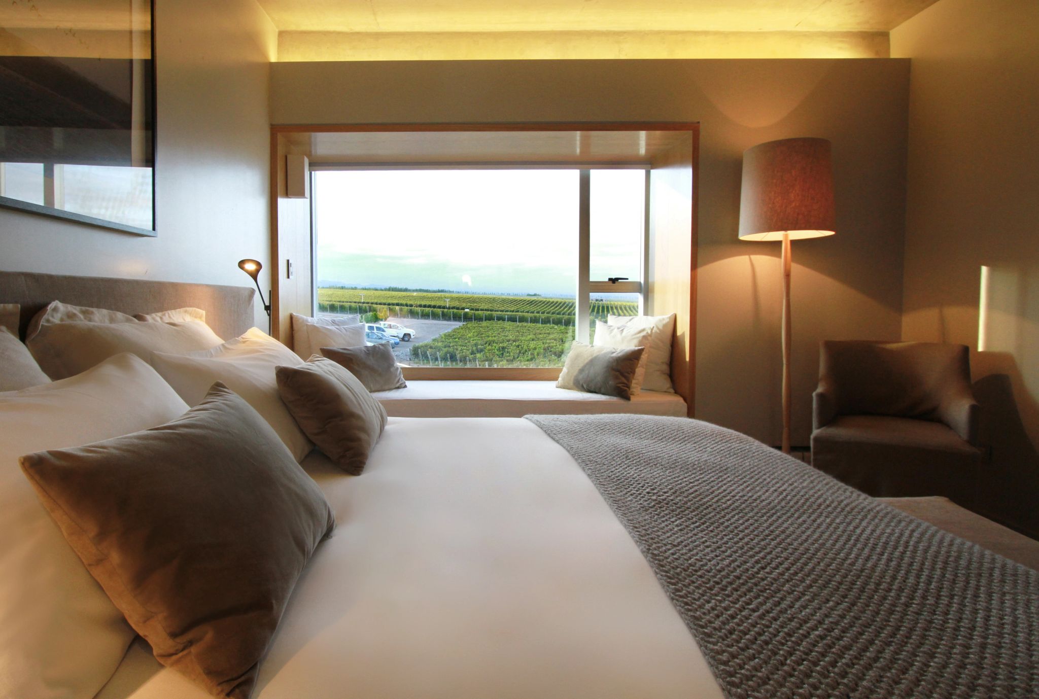 Cordón del Plata cama king-size - vista mendoza - quarto de hotel