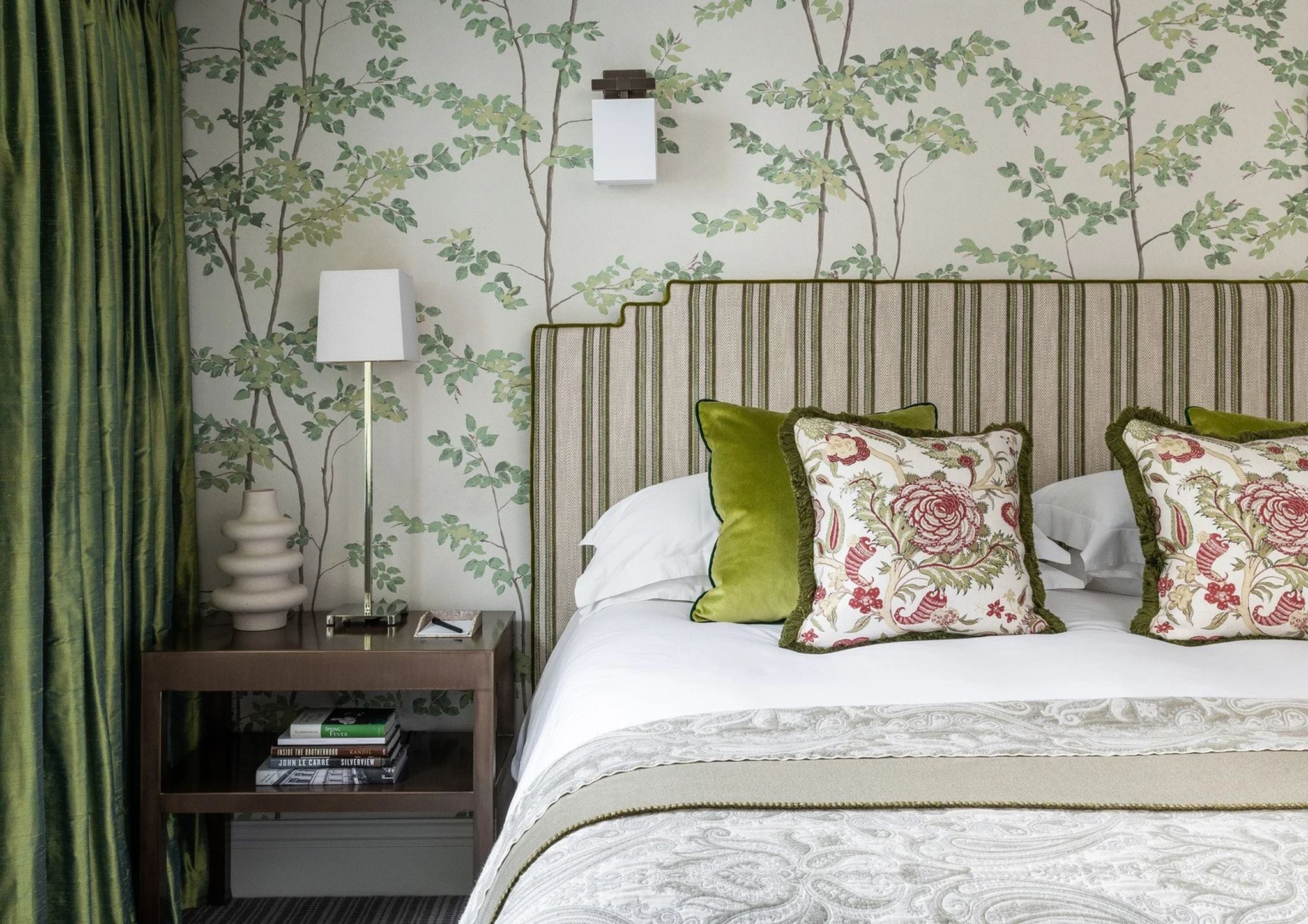 Superior superior room - quarto superior - estampa floral