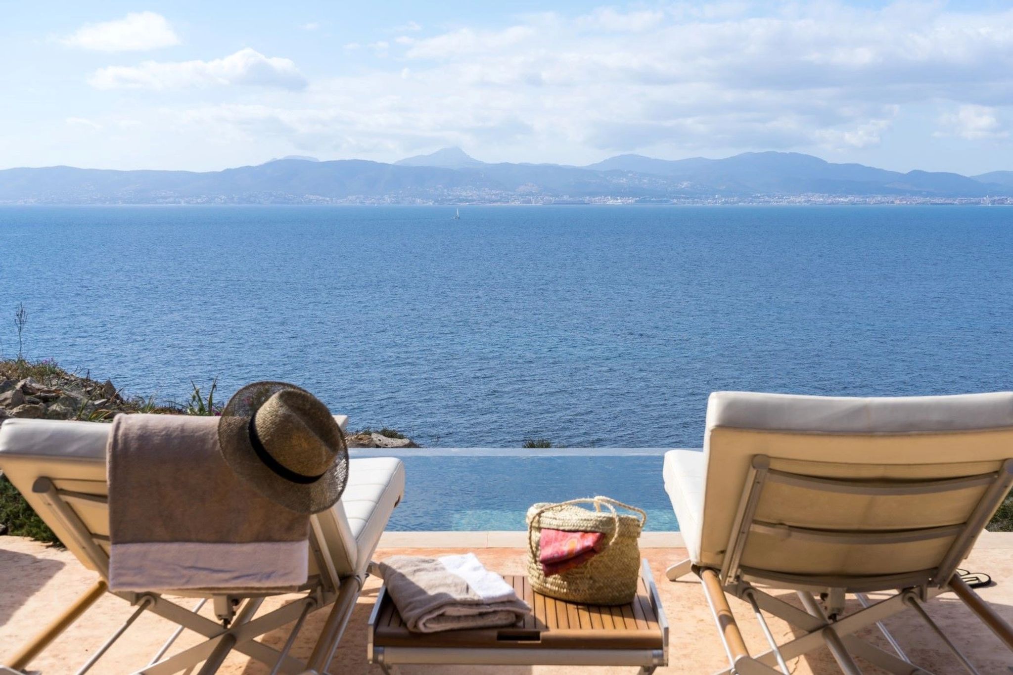 Suite del Mar terraço mobiliado - jacuzzi ao ar livre - terraço frente mar