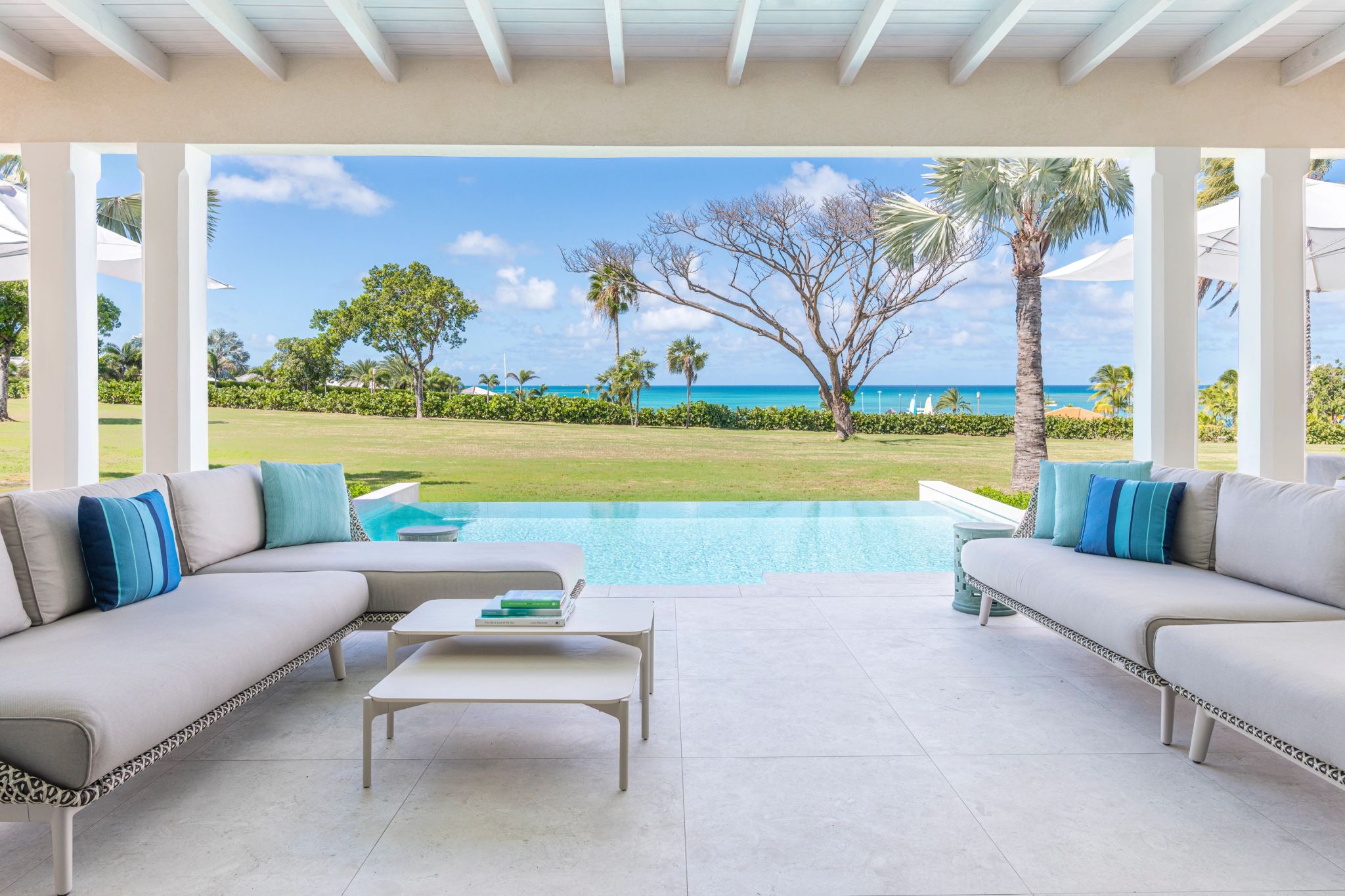 Family Suite suite com piscina - piscina privativa - piscina ao ar livre - piscina vista mar