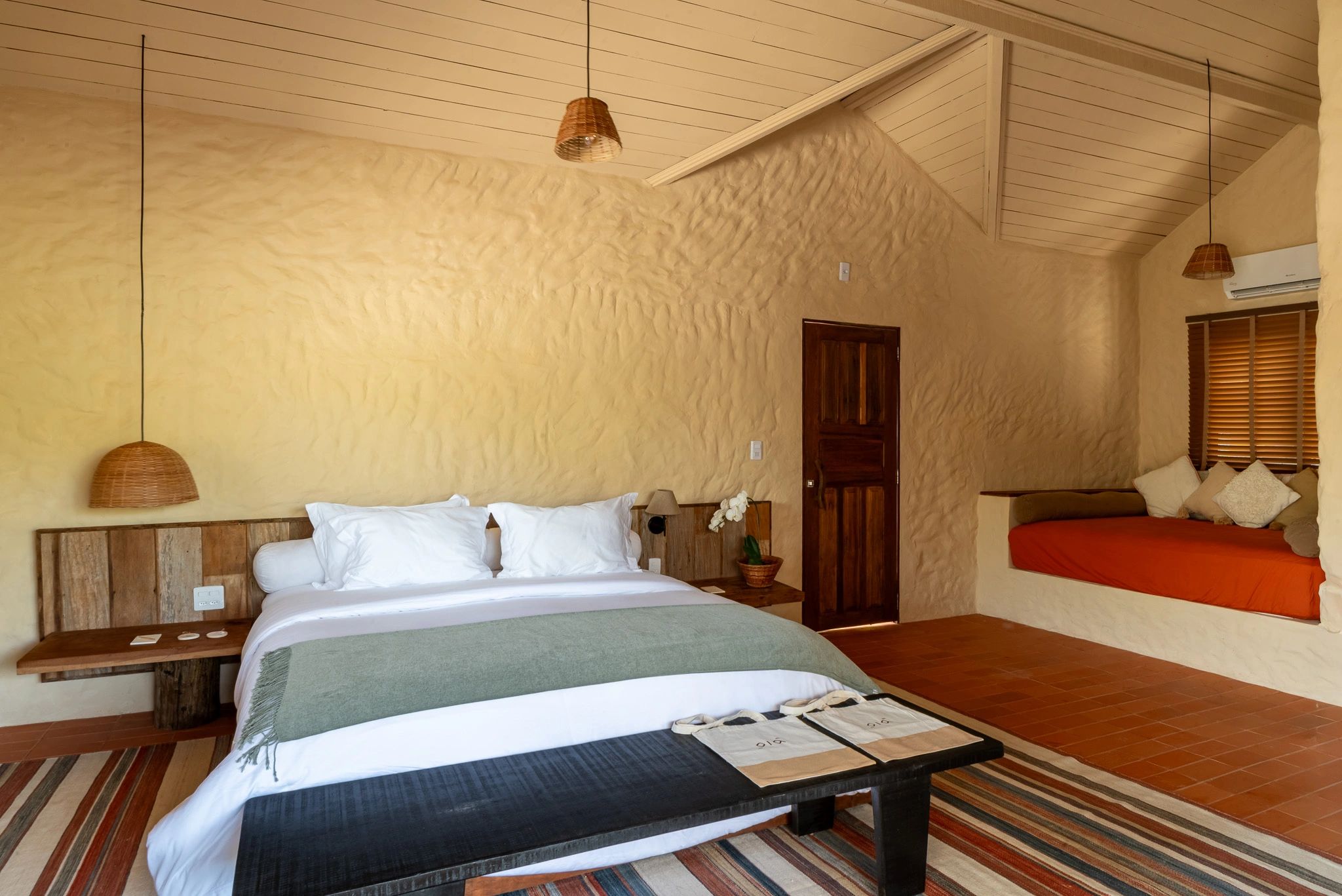 cama king - bangalo de luxo - quarto com varanda