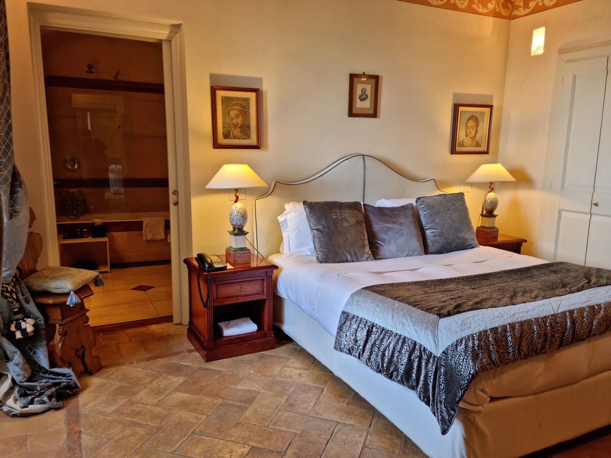 UNESCO View Terrace Suite suite classica - suite casal - cama king - decoraçao classica