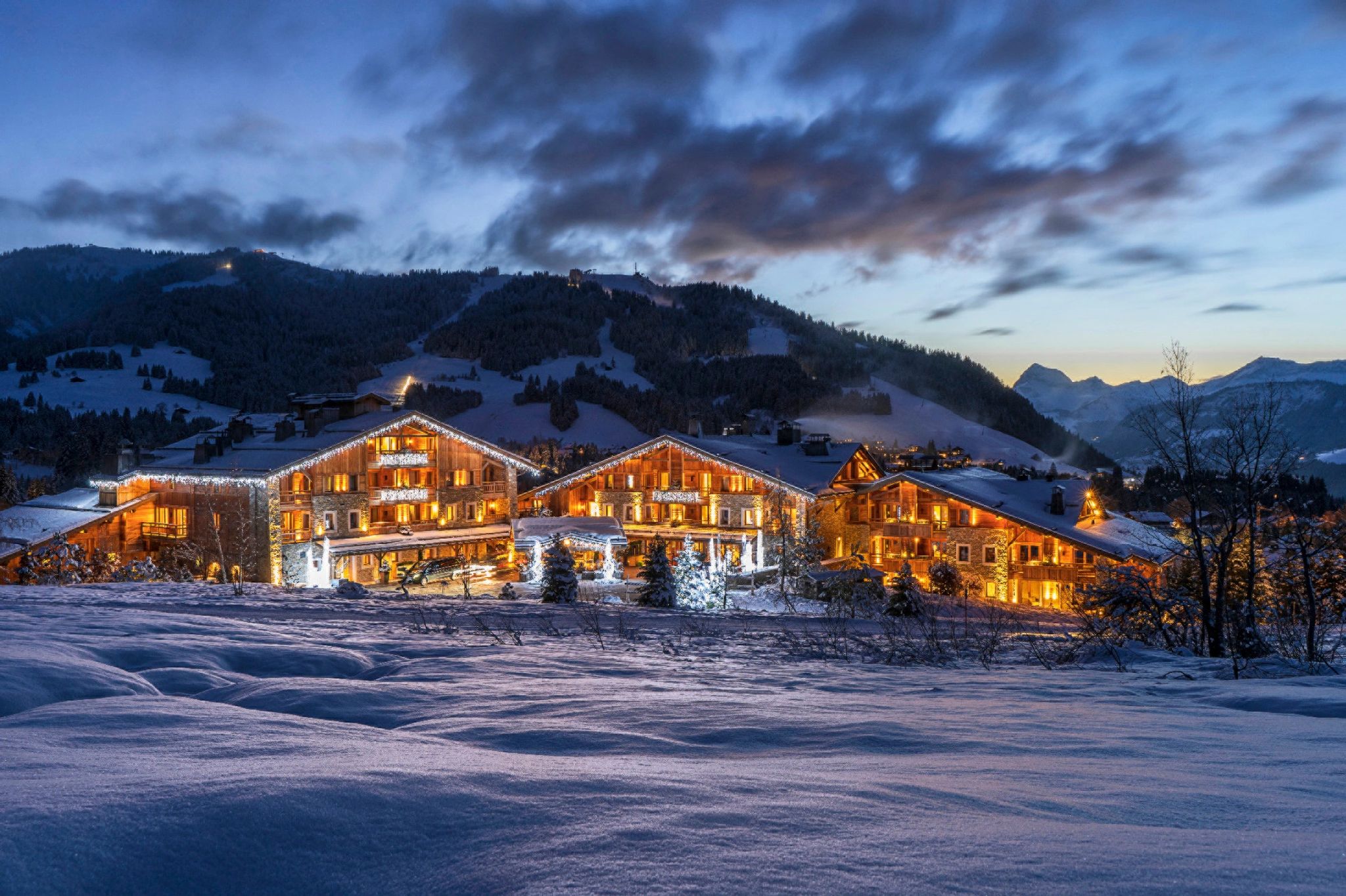 inverno europeu – hotel 5 estrelas megeve - viagem para neve - neve - montanhas nevadas