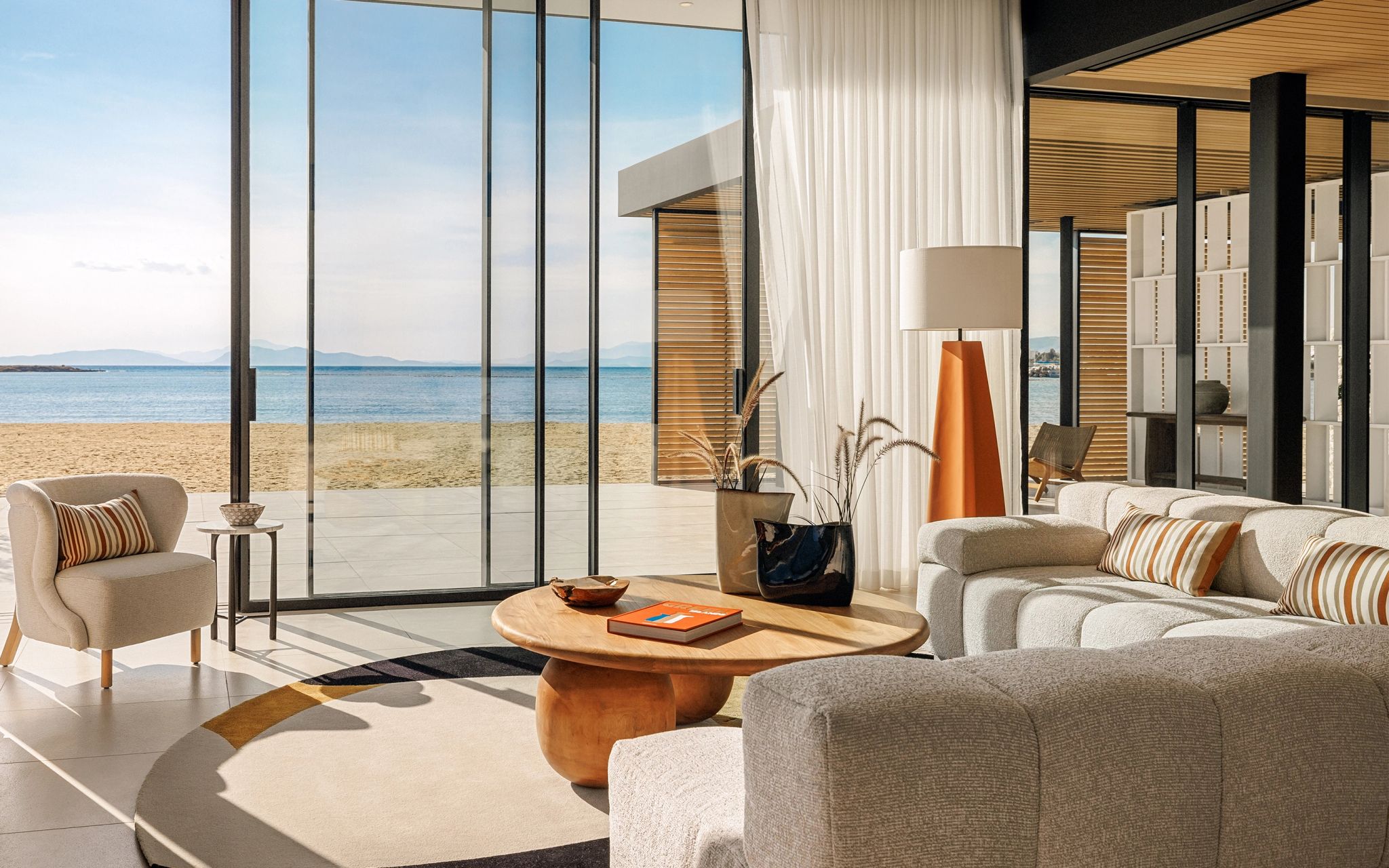 Two Bedroom Topos Suite Seafront sala de estar – decoracao moderna – vista panoramica