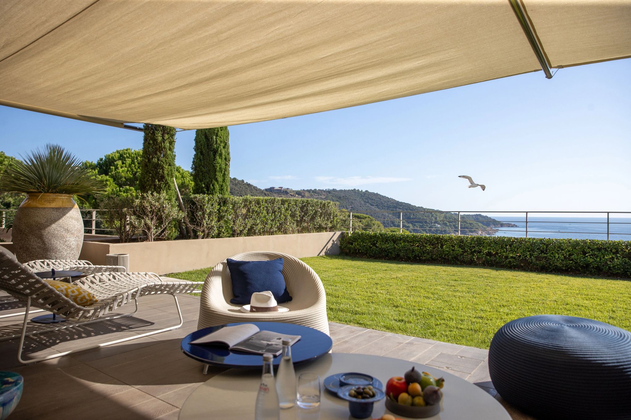 Volterra Suite contato com a natureza – terraço rpivativo – vista mar