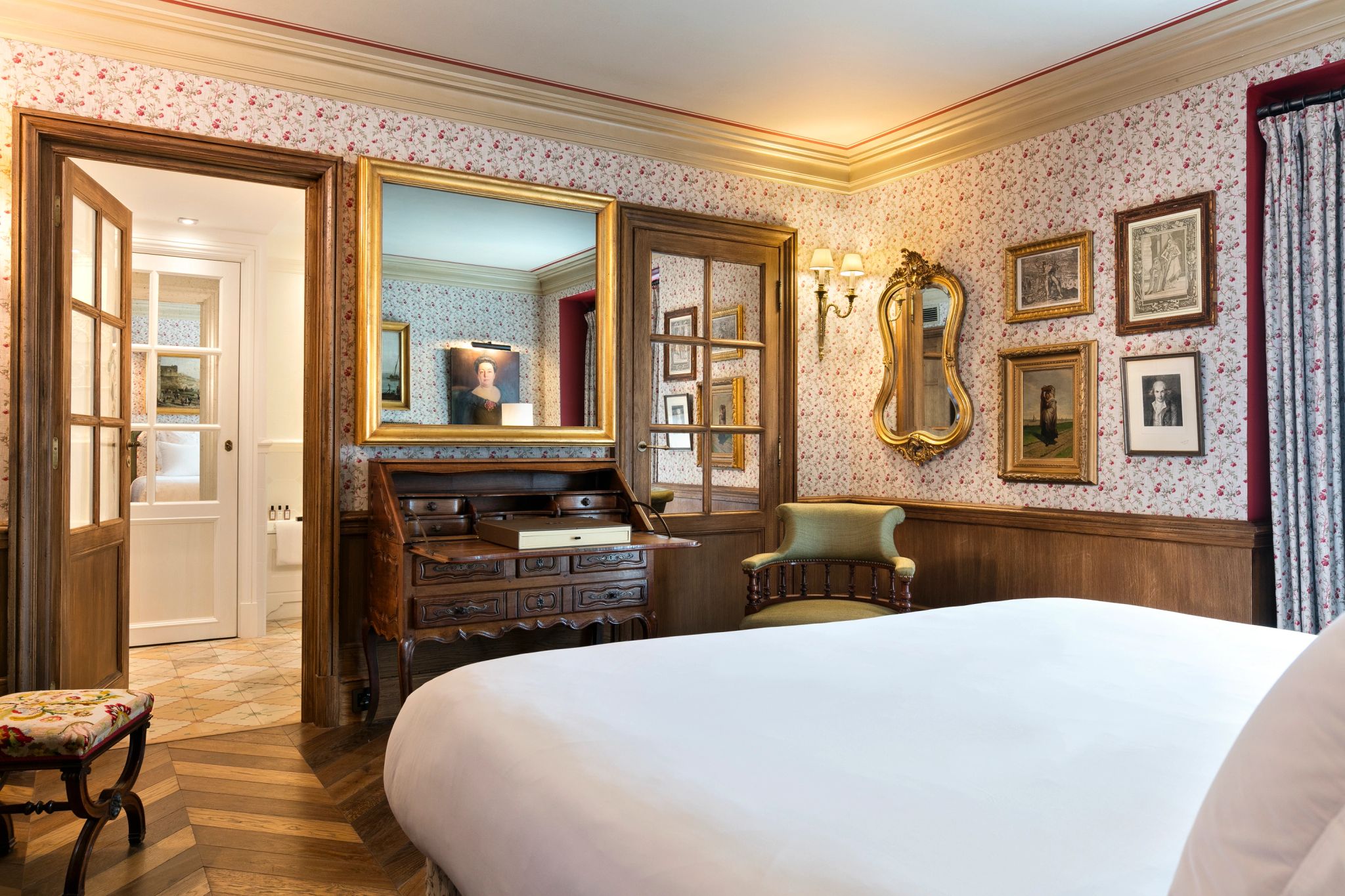 Deluxe Village   quarto hotel 5 estrelas - quarto com vila - decoraçao classica