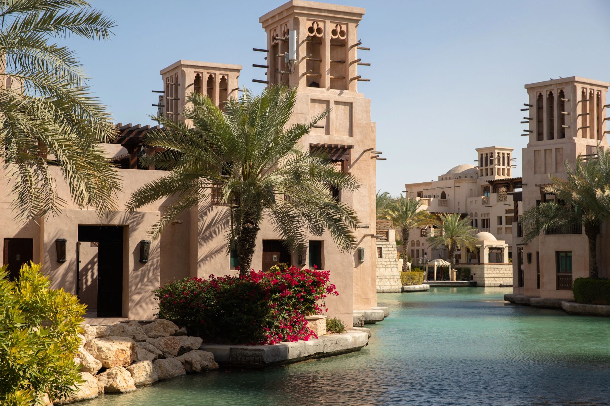 casas árabes luxuosas - vista para os canais – dubai