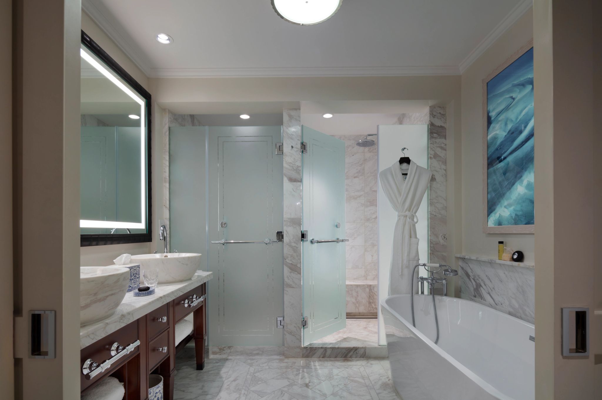 banheiro em marmore – banheiro com banheira – banheiro de luxo - banho premium