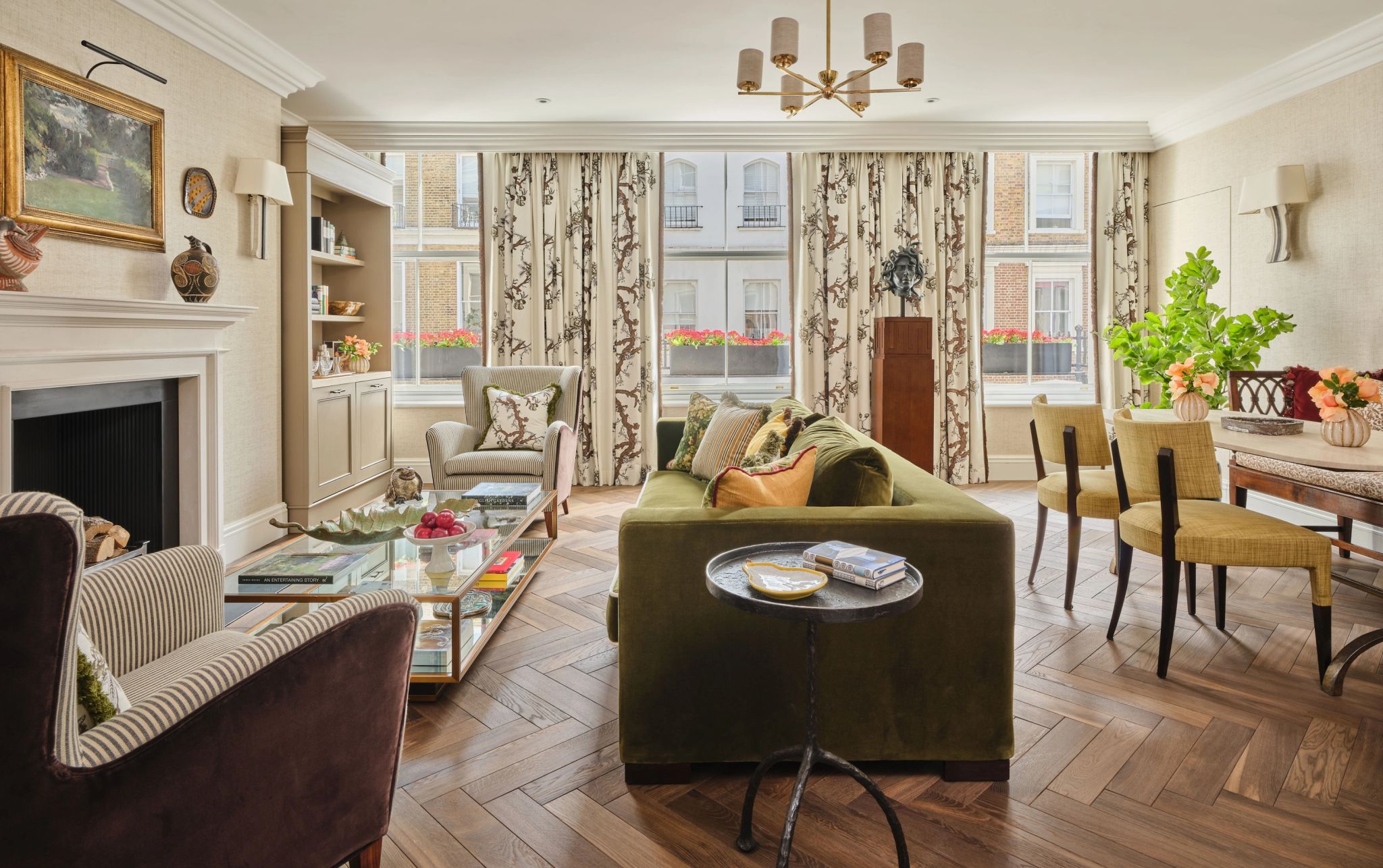 Nightingale Suite sala de estar - sala com lareira - sala chique