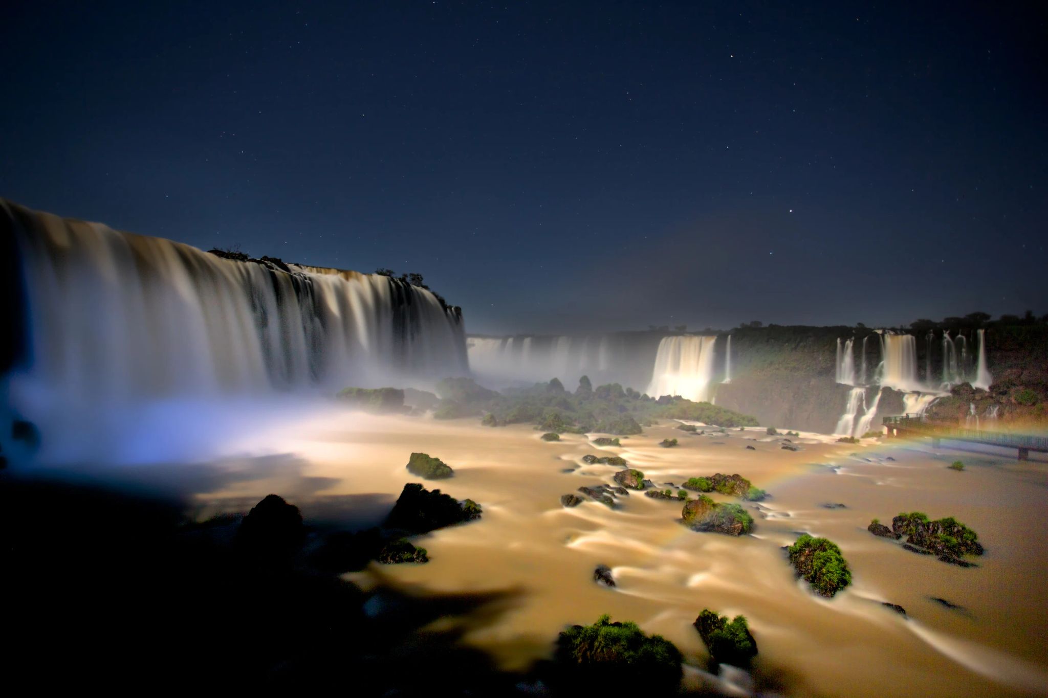 experiencia da lua cheia - cataratas do iguacu a noite - hotel cataratas