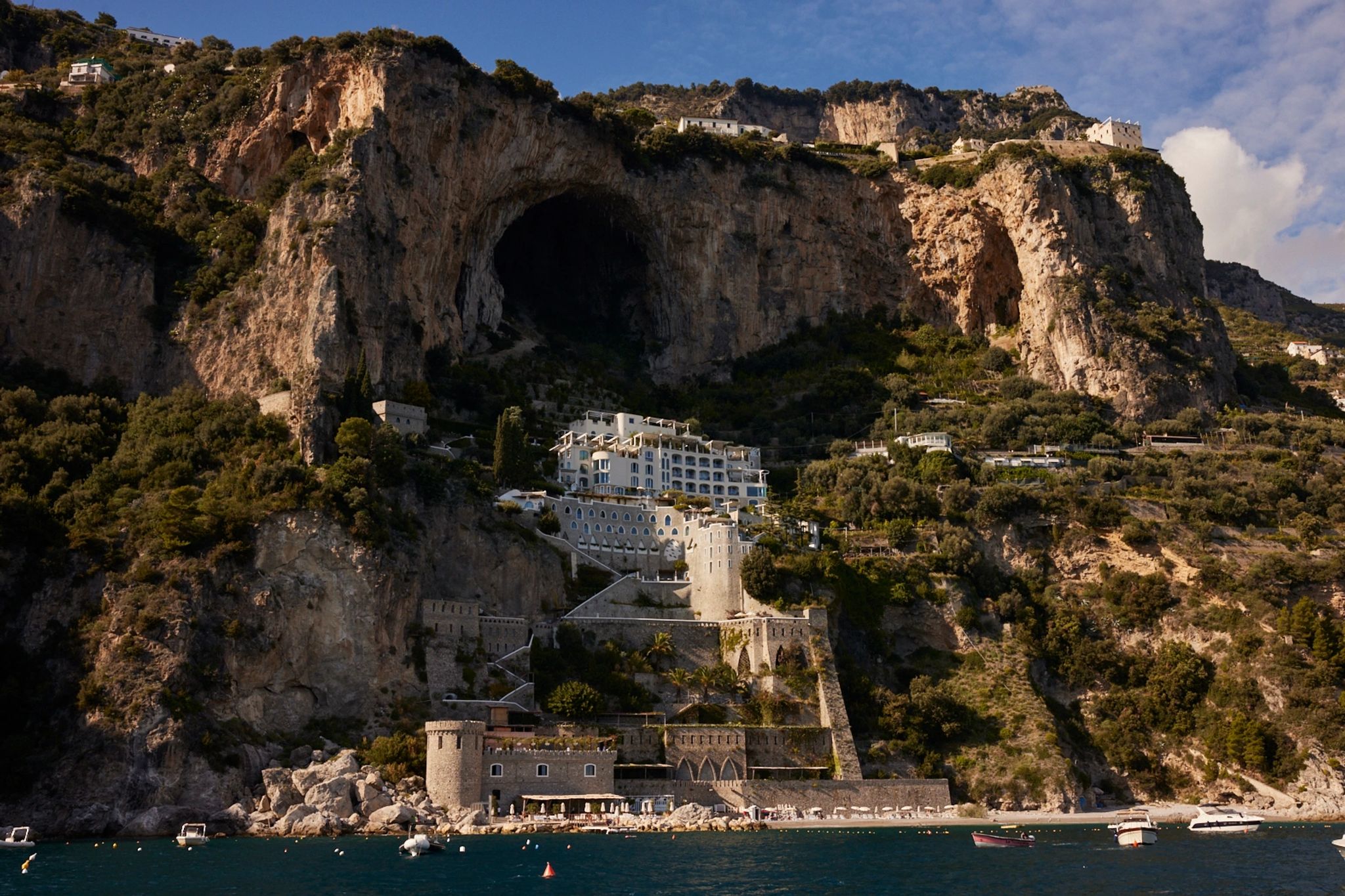 Borgo Santandrea fachada do hotel - hotel nas montanhas - paisagem natural