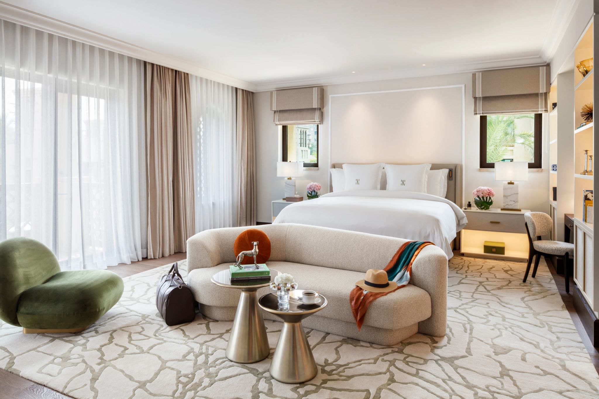 Royal Malakiya Villa cama king - roupa de cama branca - design moderno