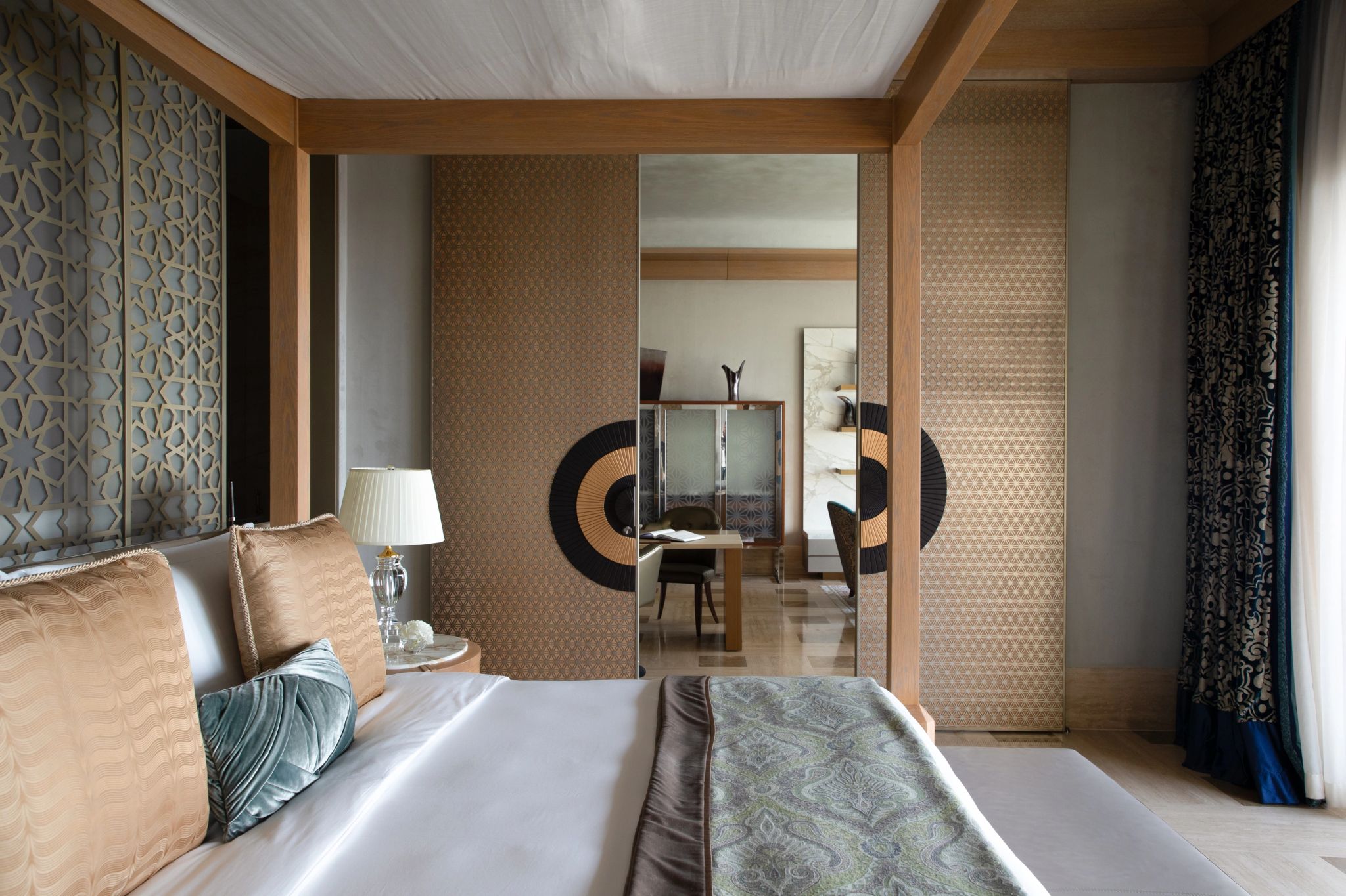 Two Bedroom Royal Suite signature suite - suite alto padrao - decoraçao moderna