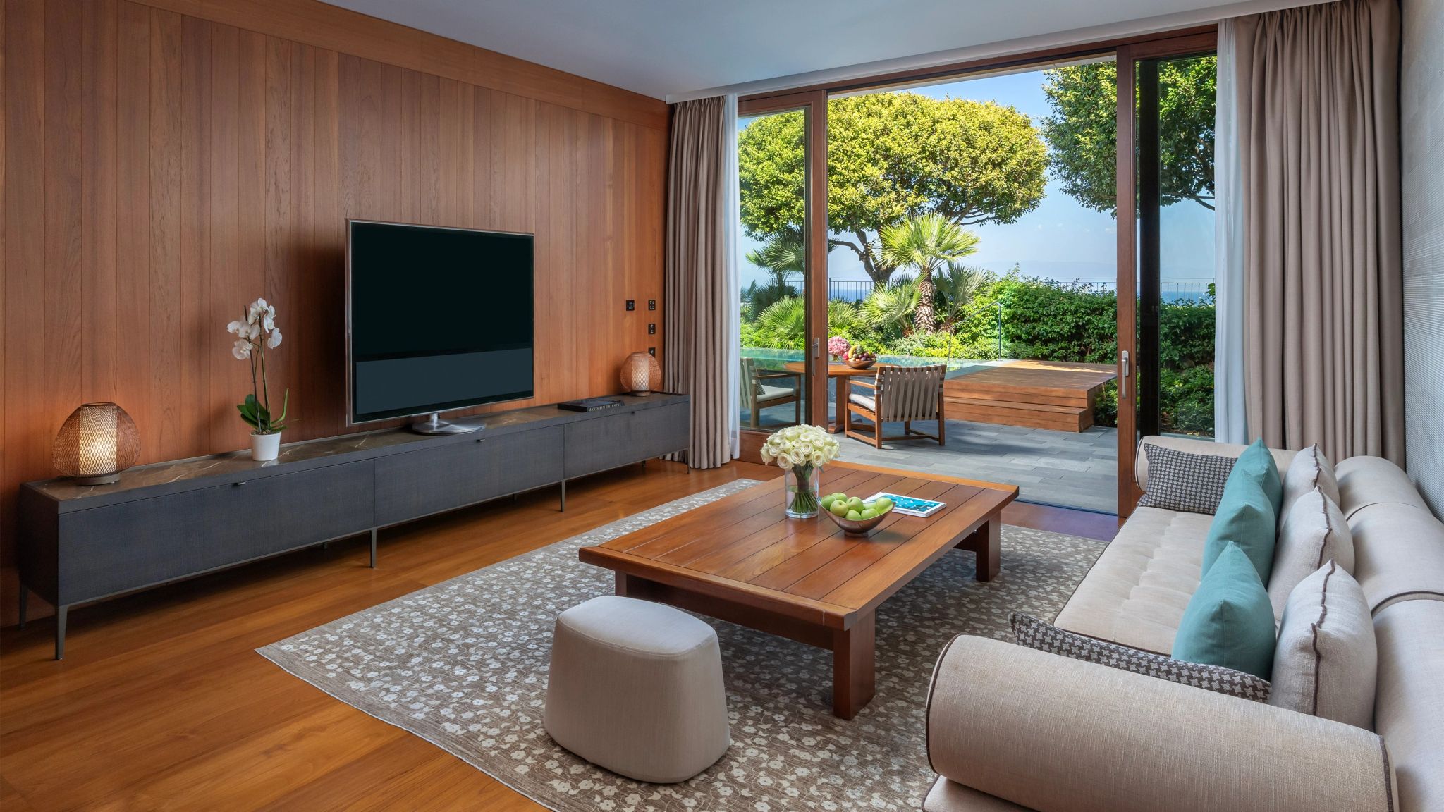 Turquoise Villa sala de estar - sala de tv - sala moderna