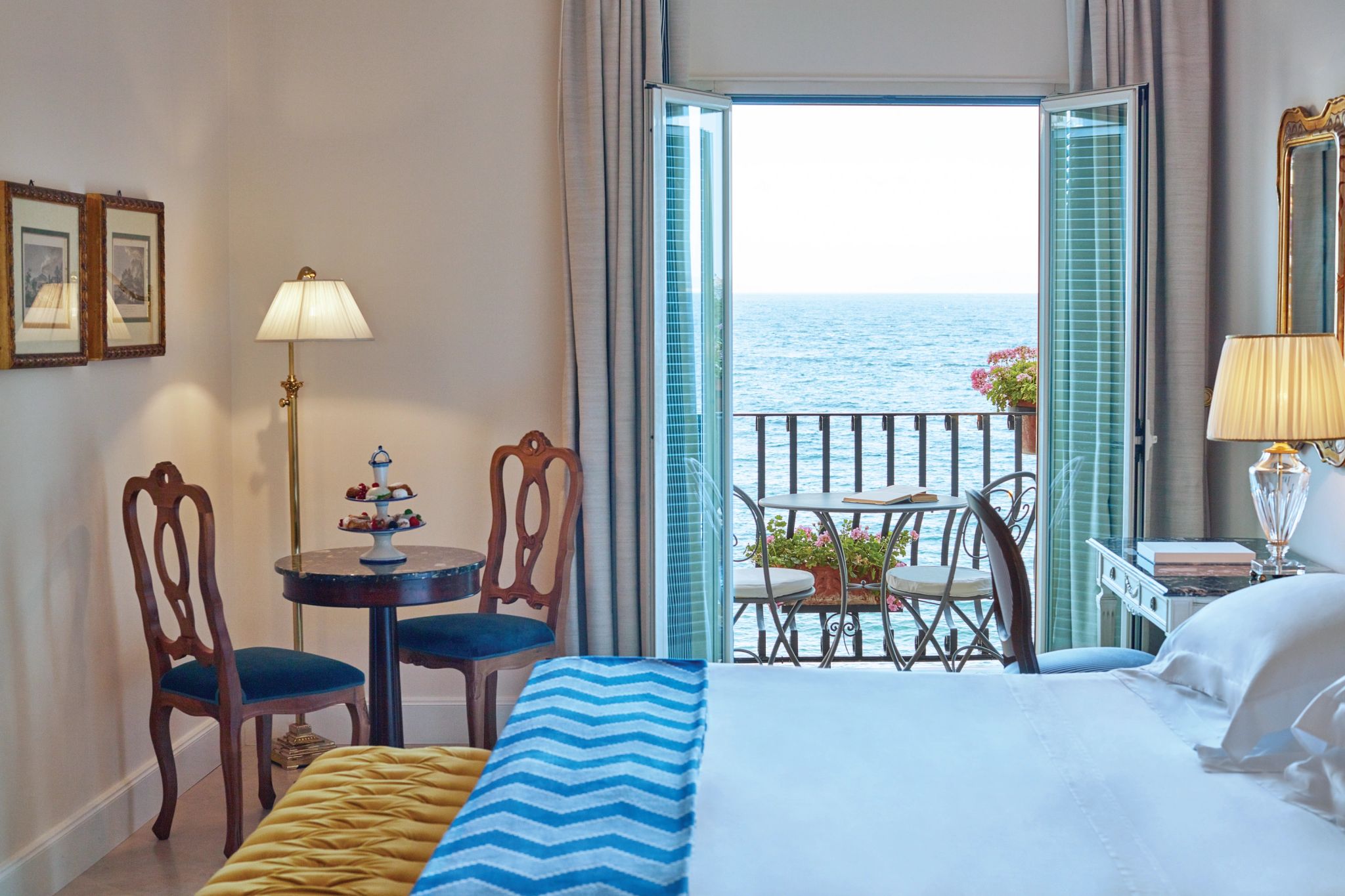 Deluxe Sea View Balcony or Terrace  quarto vista mar – quarto com varanda – quarto de casal