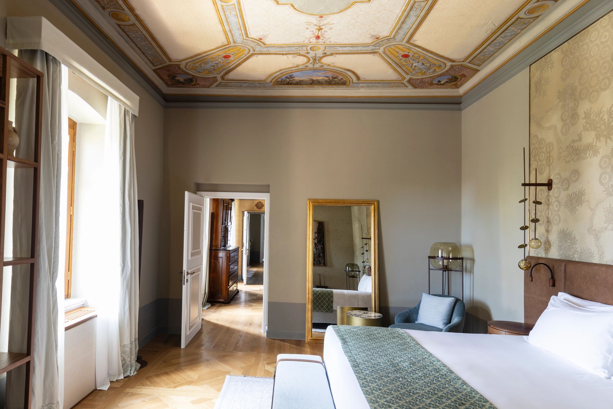 Rossi Scotti Apartments suite grande - decoracao de luxo - moveis sob medida