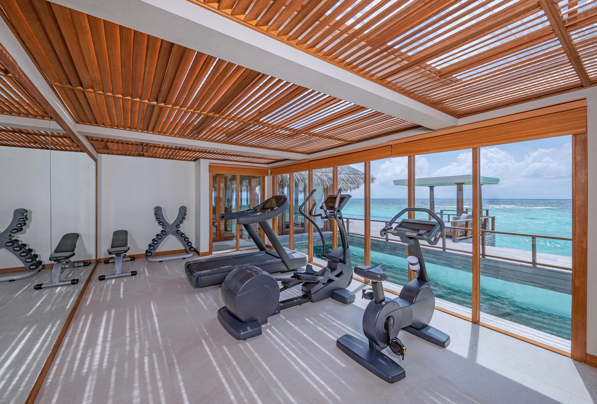 Two Bedroom Sunset Over Water Pool Residence academia moderna - academia privativa - espaço fitness