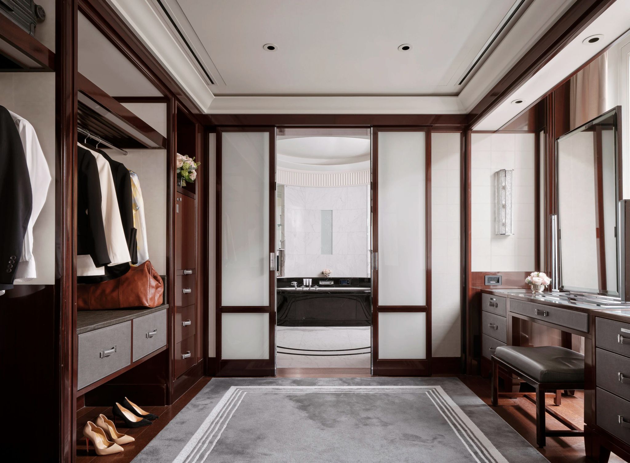 closet suite deluxe - suite com closet amplo