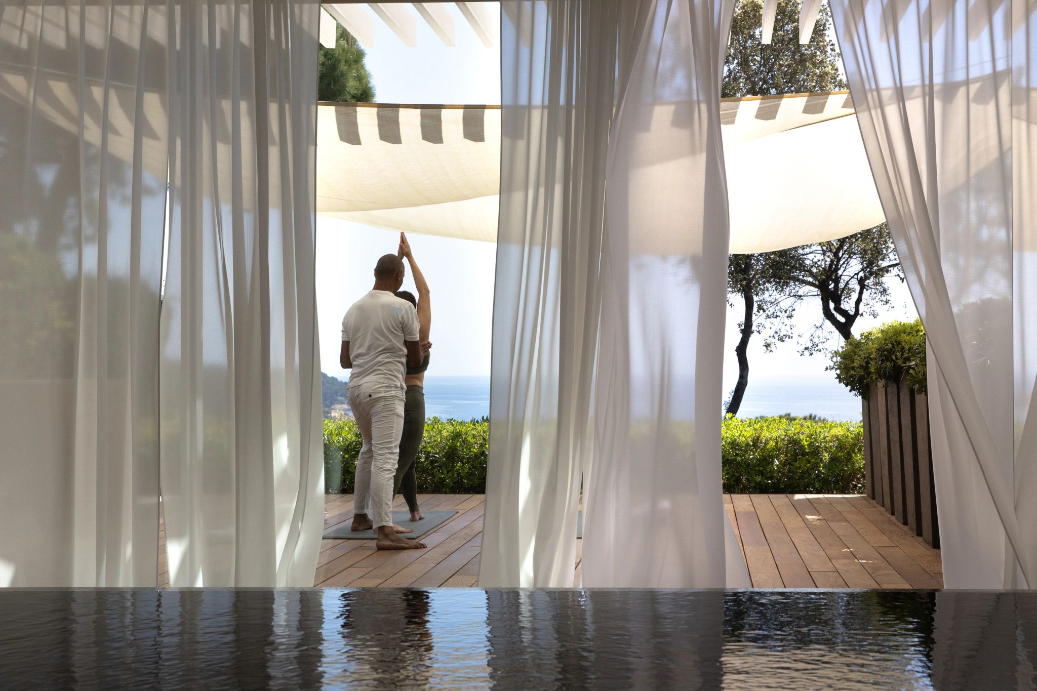 Aula de yoga aula de yoga - espaço zen - atividades esportivas