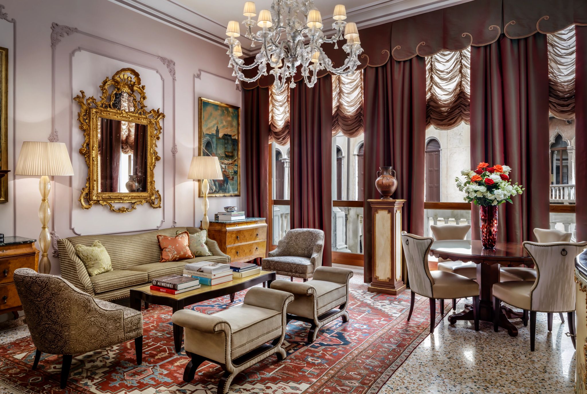 Heritage Suite  suite em veneza - sala de estar - mesa de jantar