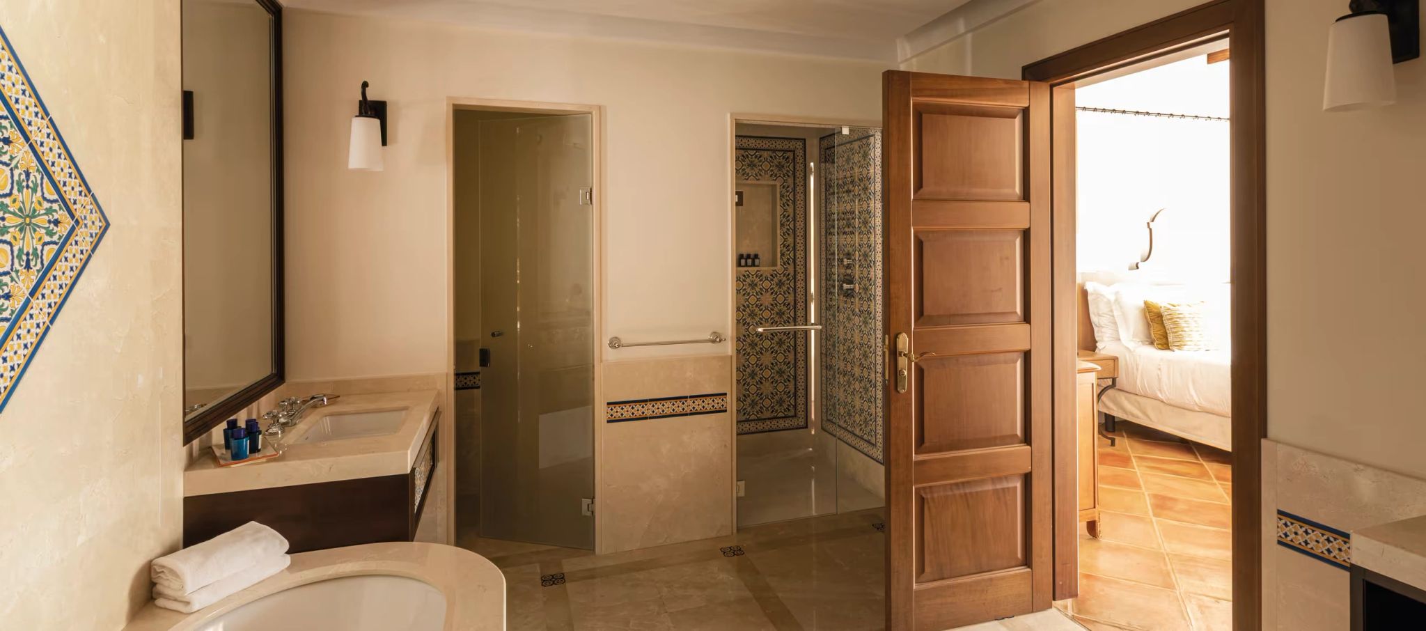 banheiro duplo - quarto com dois banheiros - suite master