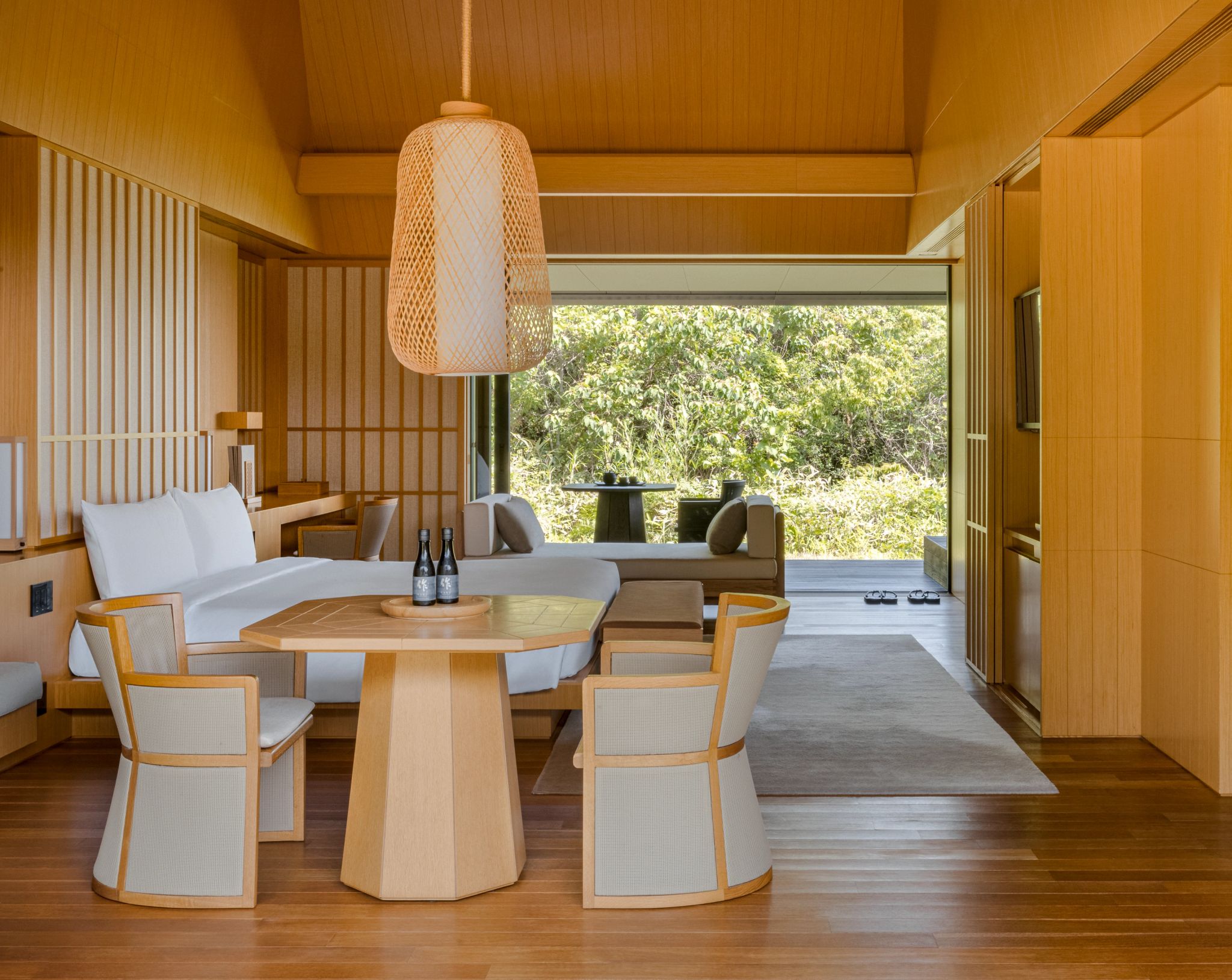 arquitetura em madeira – mesa de jantar – cama king