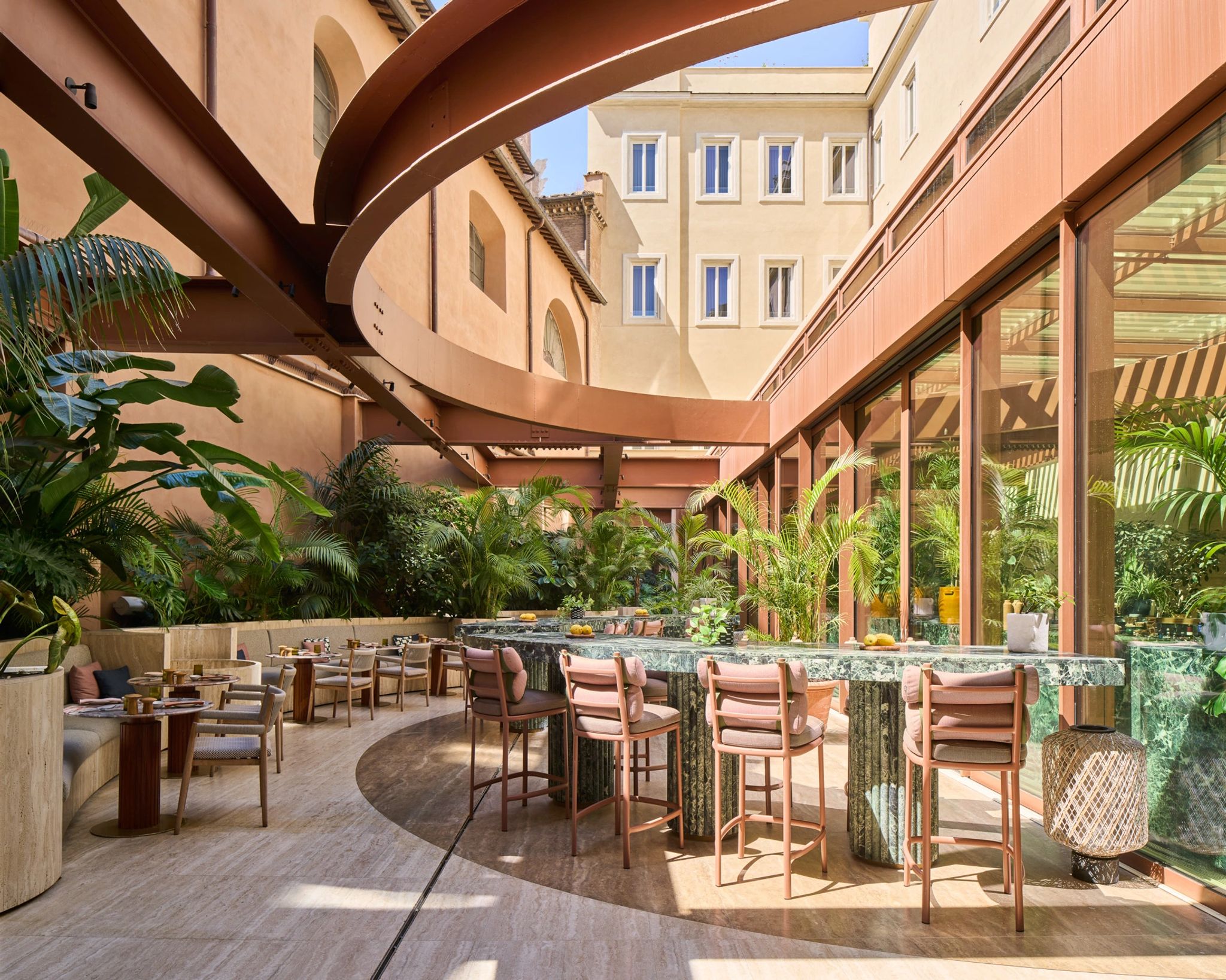 BIVIUM Restaurant-Café-Bar restaurante patio roma - area externa exclusiva - hotel premium