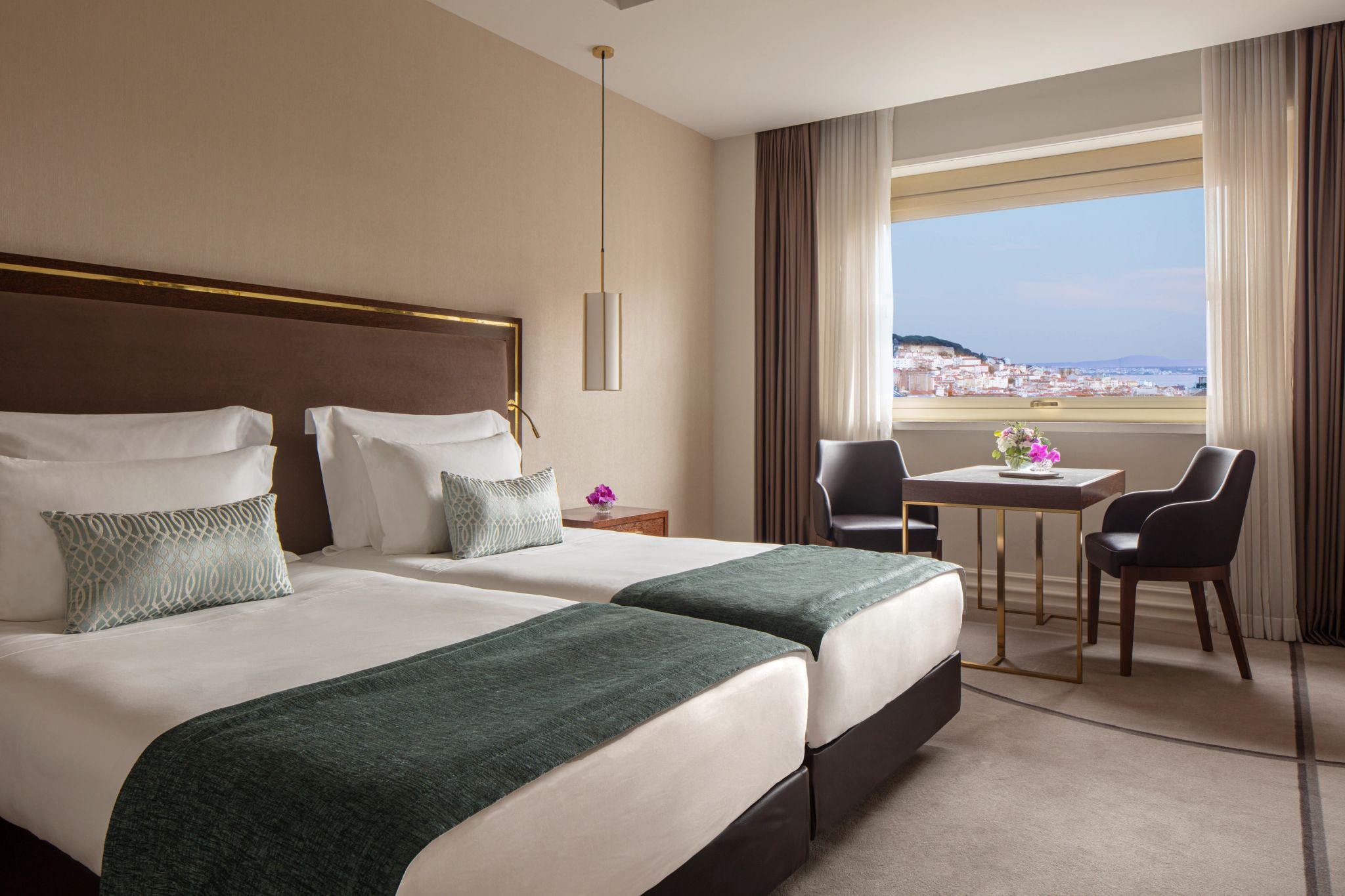 Deluxe River View cama twin - vista avenida liberdade - design classico