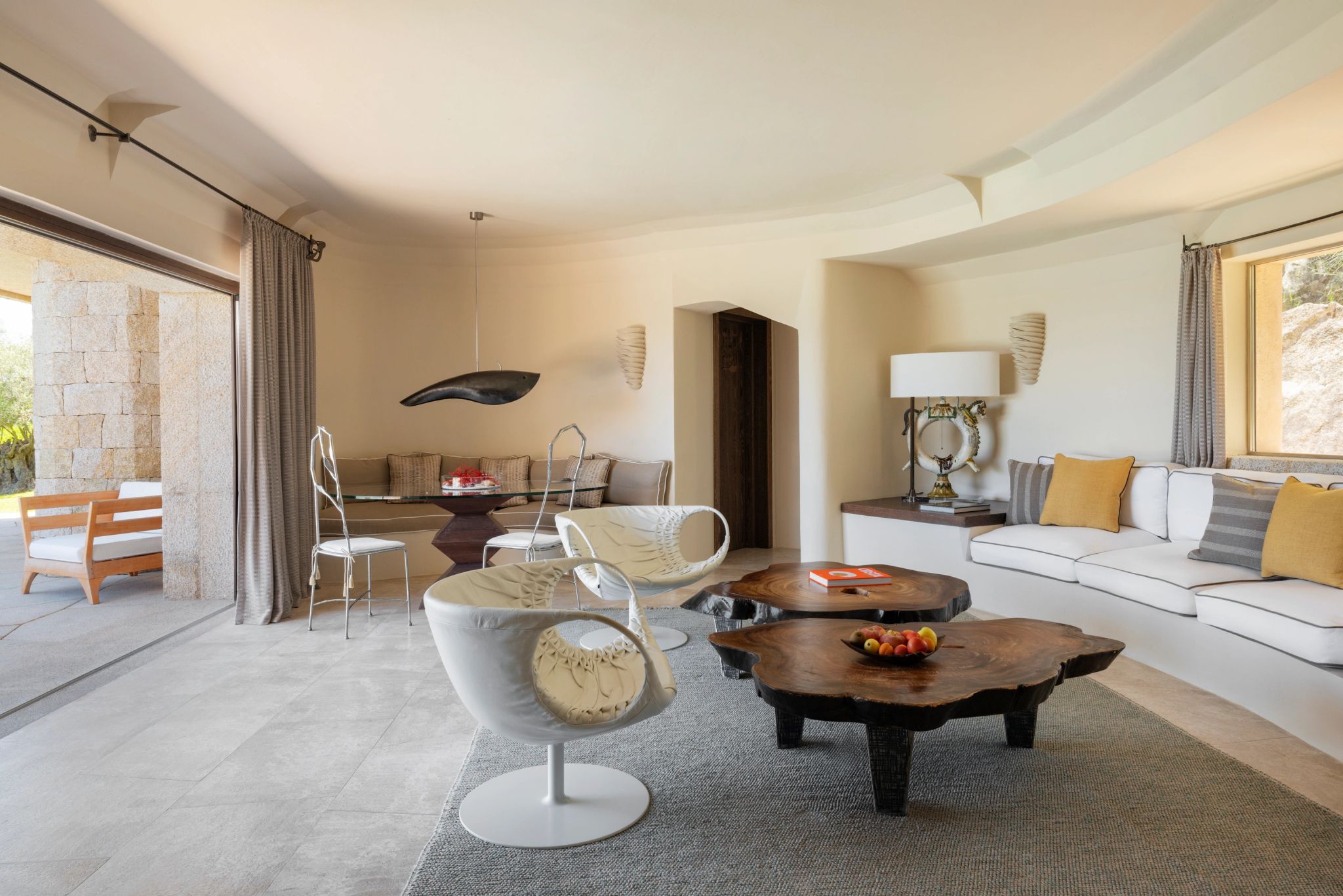 Three Bedroom Pitrizza Pool Villa sala de estar - sala chique - vila espaçosa