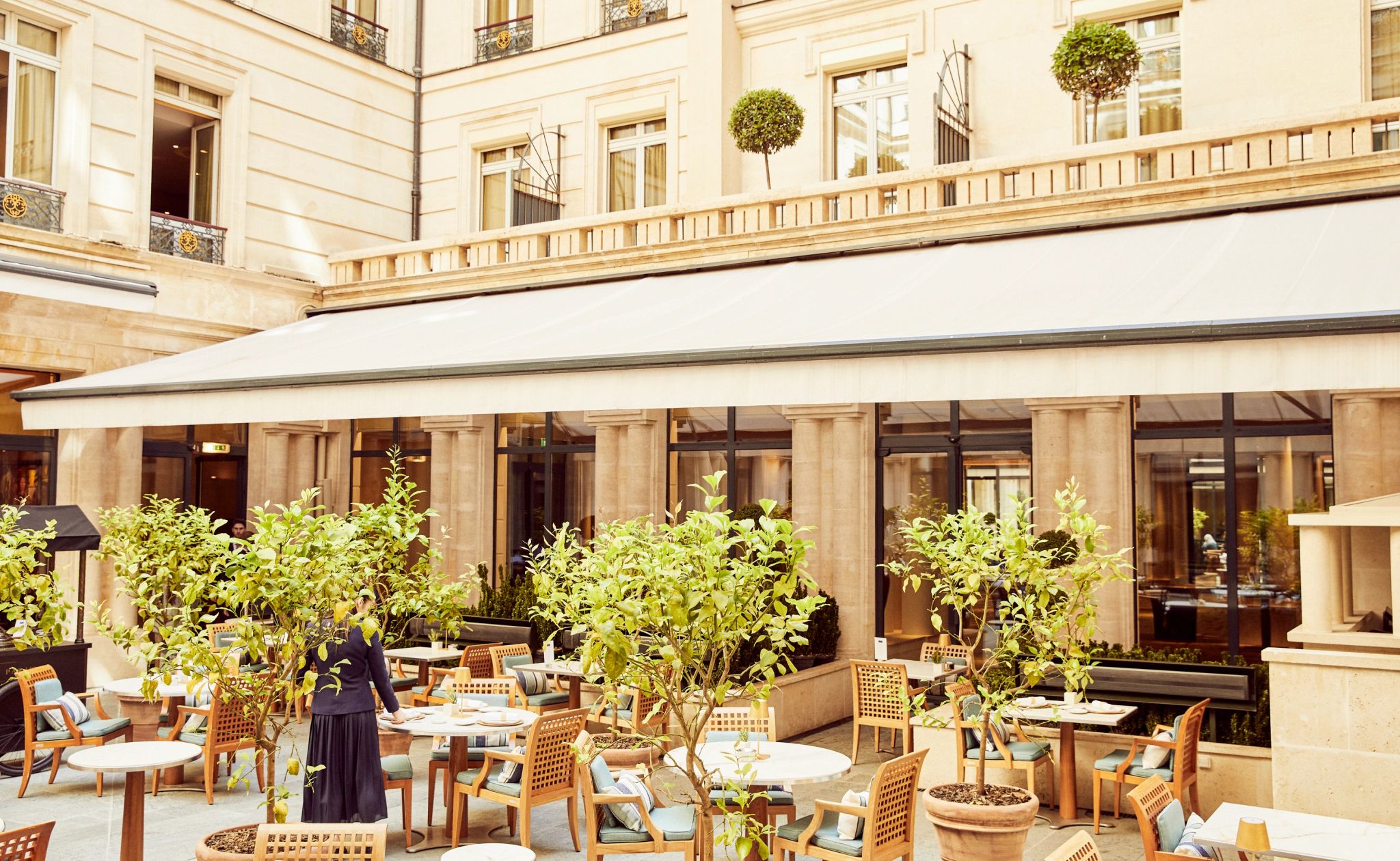 Café Jeanne pratos gourmet – arquitetura de luxo – restaurante com terraço