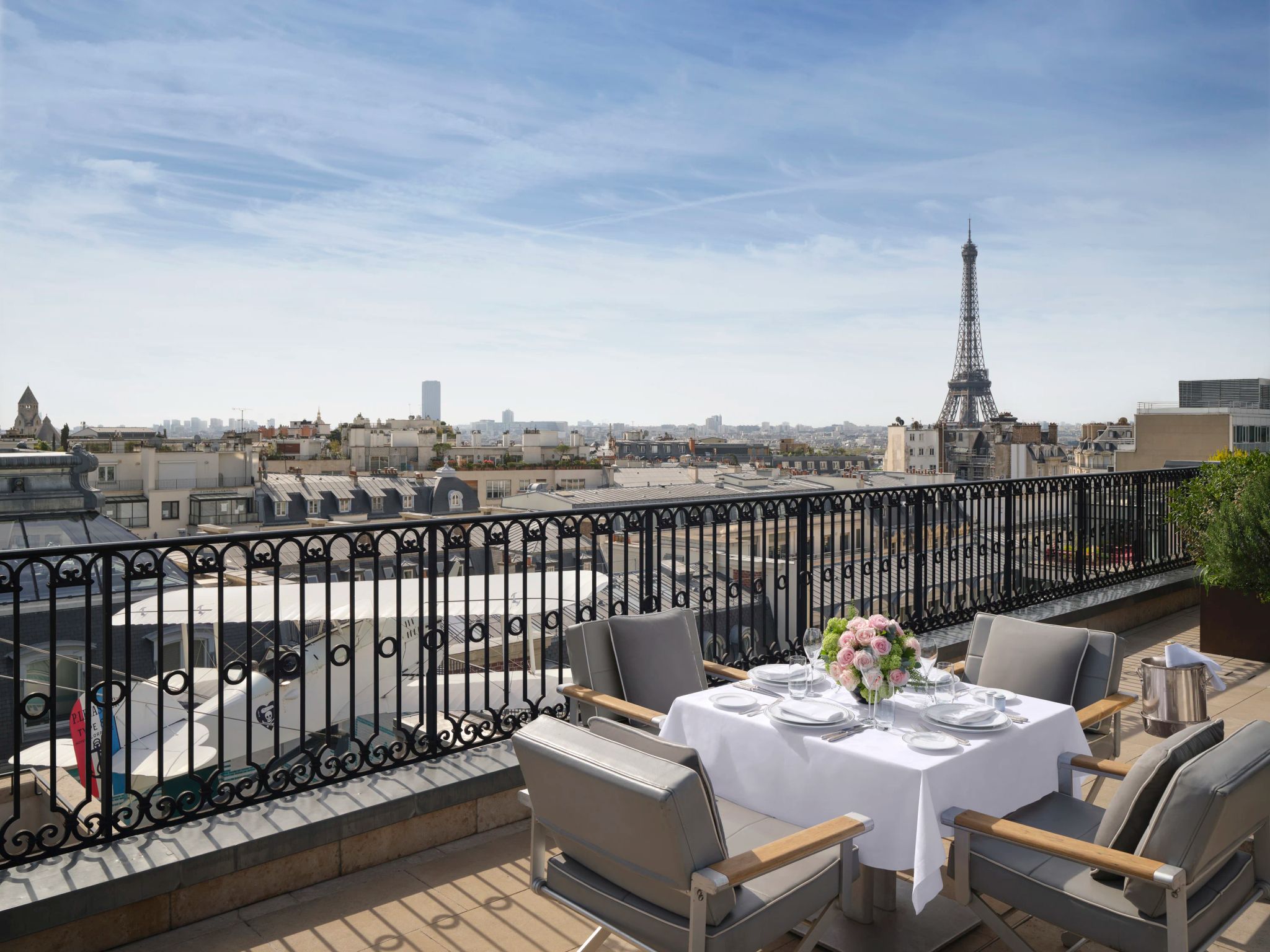 terraço vista torre eiffel - suíte com terraço paris