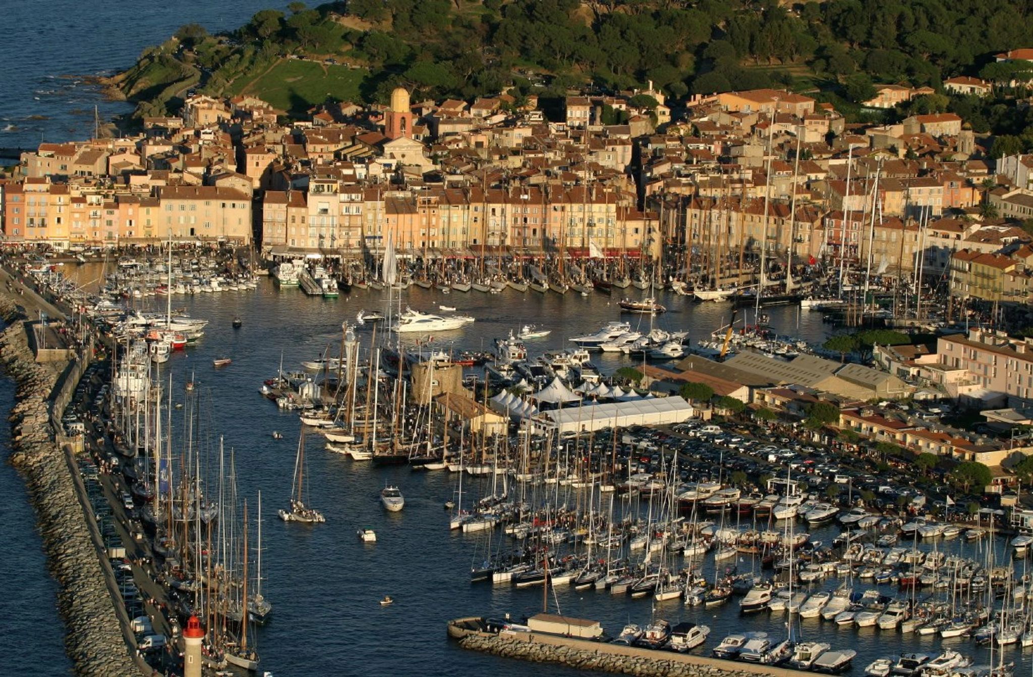 paisagem st tropez - doca de barcos - passeio de barco