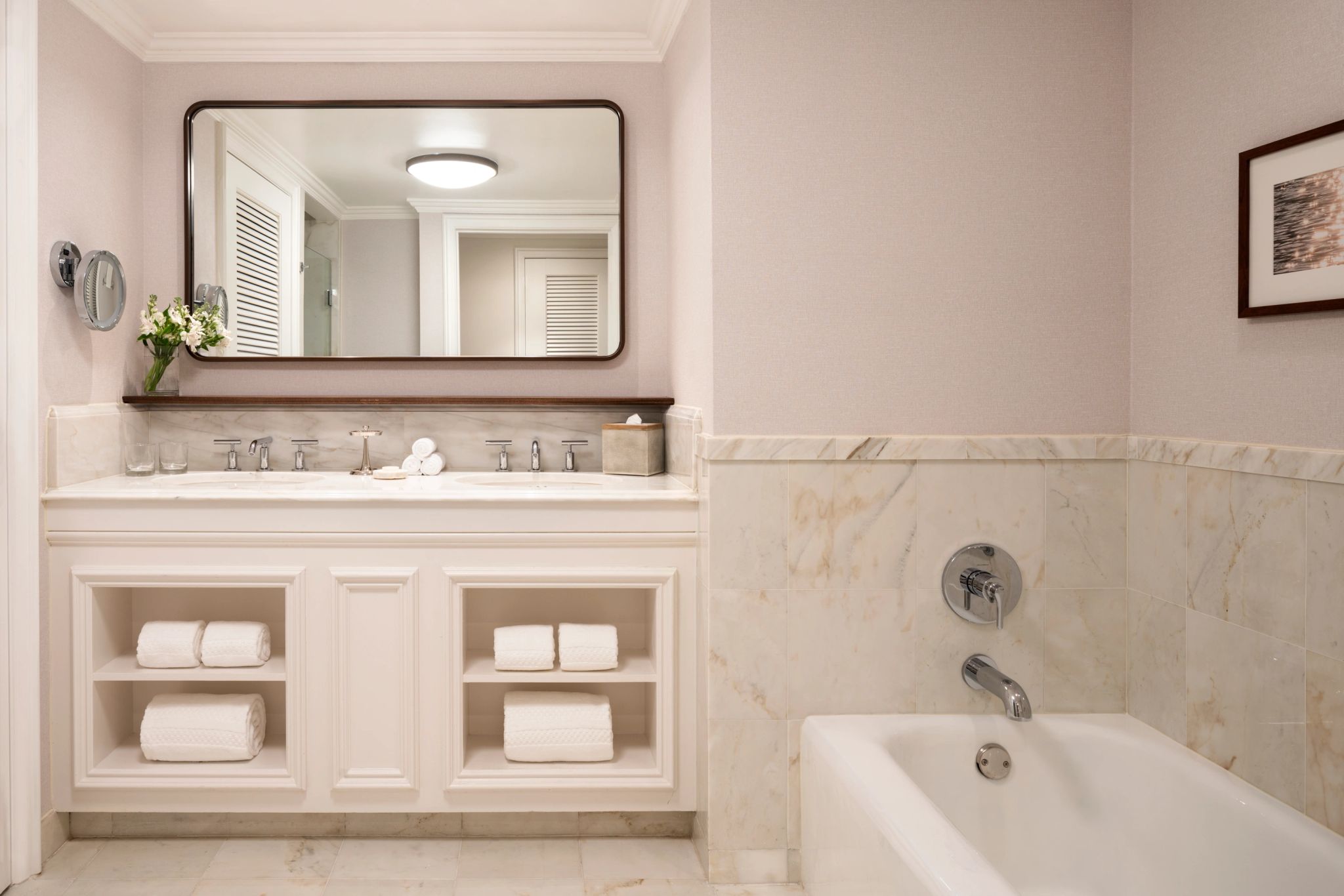 1 King, Resort View banheira de imersao - banheiro em marmore - quarto com banheira