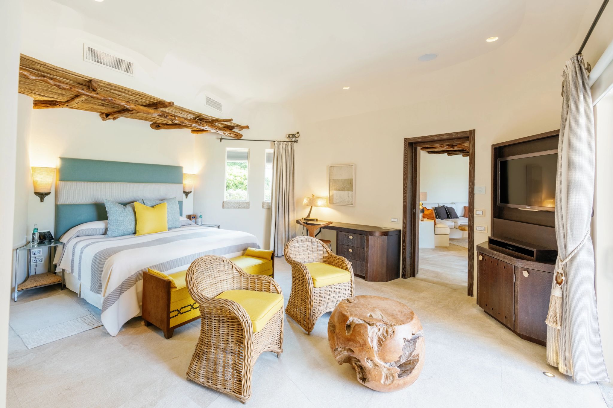 Three Bedroom Pool Villa cama king - quarto king - decoraçao rustica