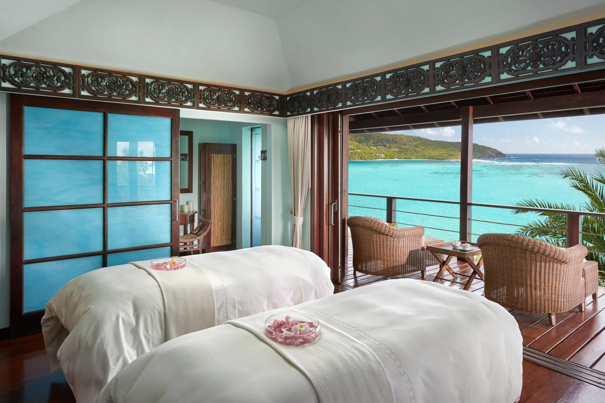 Spa macas de spa - vista para o mar - ambiente relaxante madeira