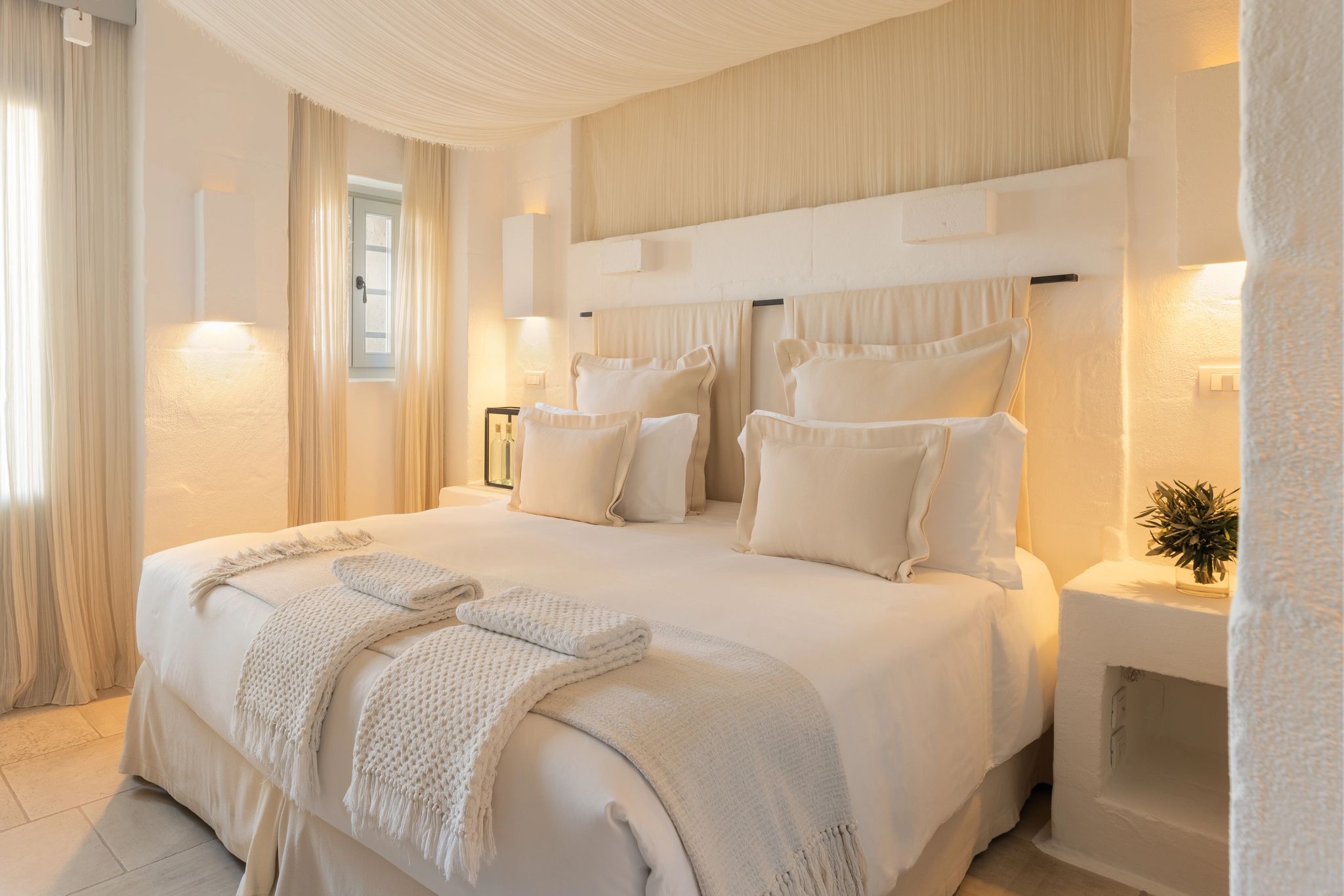 Borgo Casetta Bella suite ampla – cama de hotel – design classico