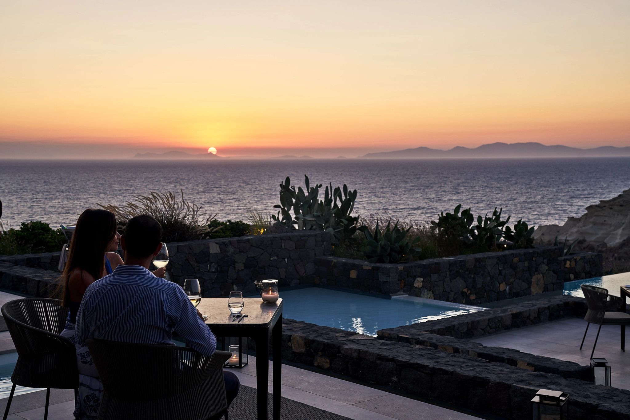 Restaurante Elements bar lounge restaurante elements-design interior moderno-cocktails exclusivos oia