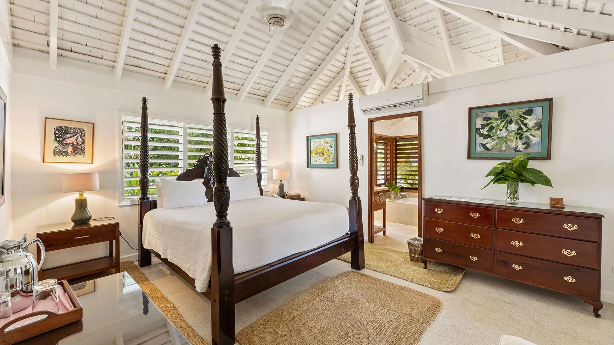 Two Bedroom Classic Villa no pool  cama de dossel - design de luxo - quarto casal