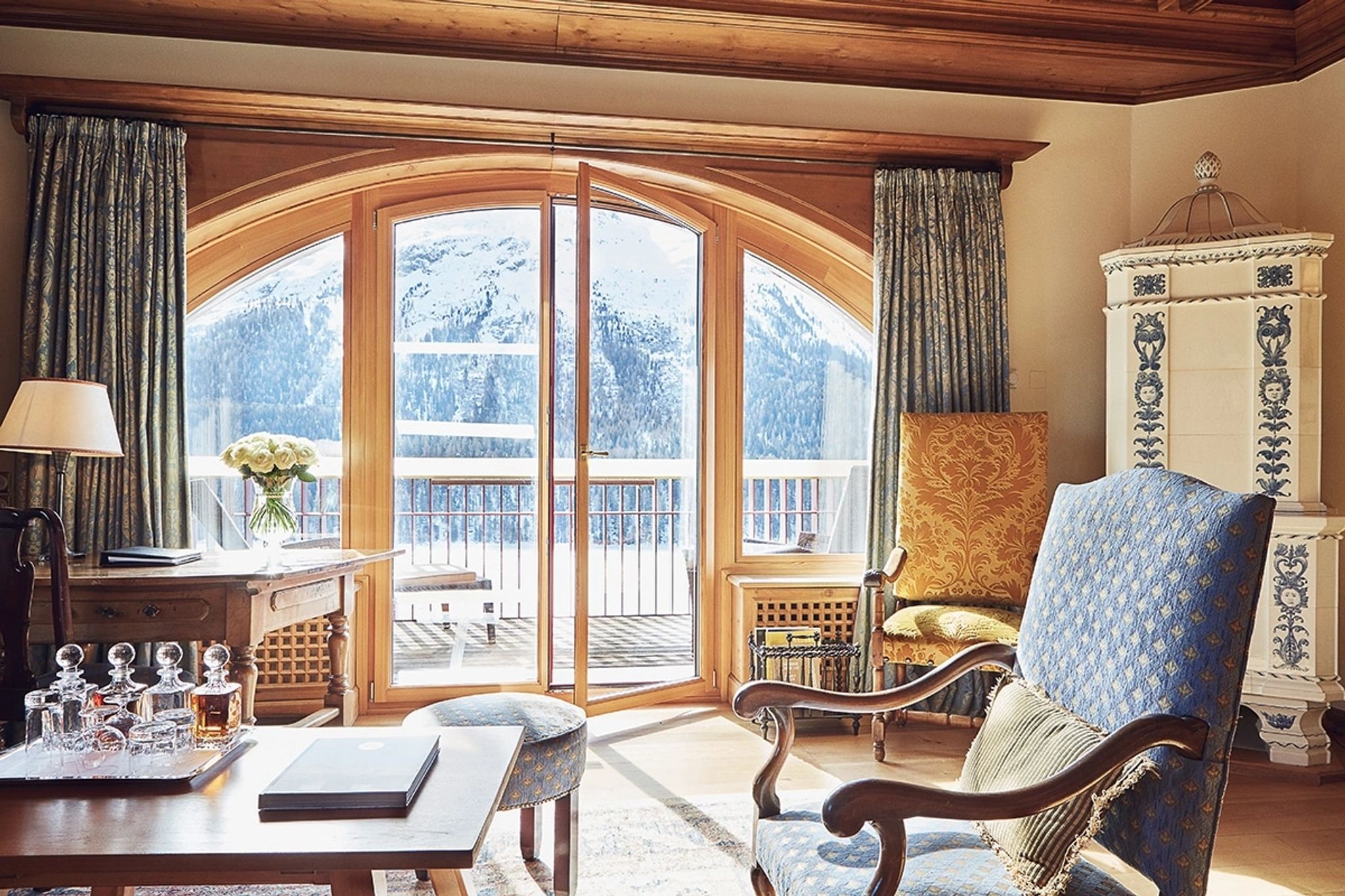 Hitchcock Suite decoraçao rustica - mesa de trabalho - suite de luxo