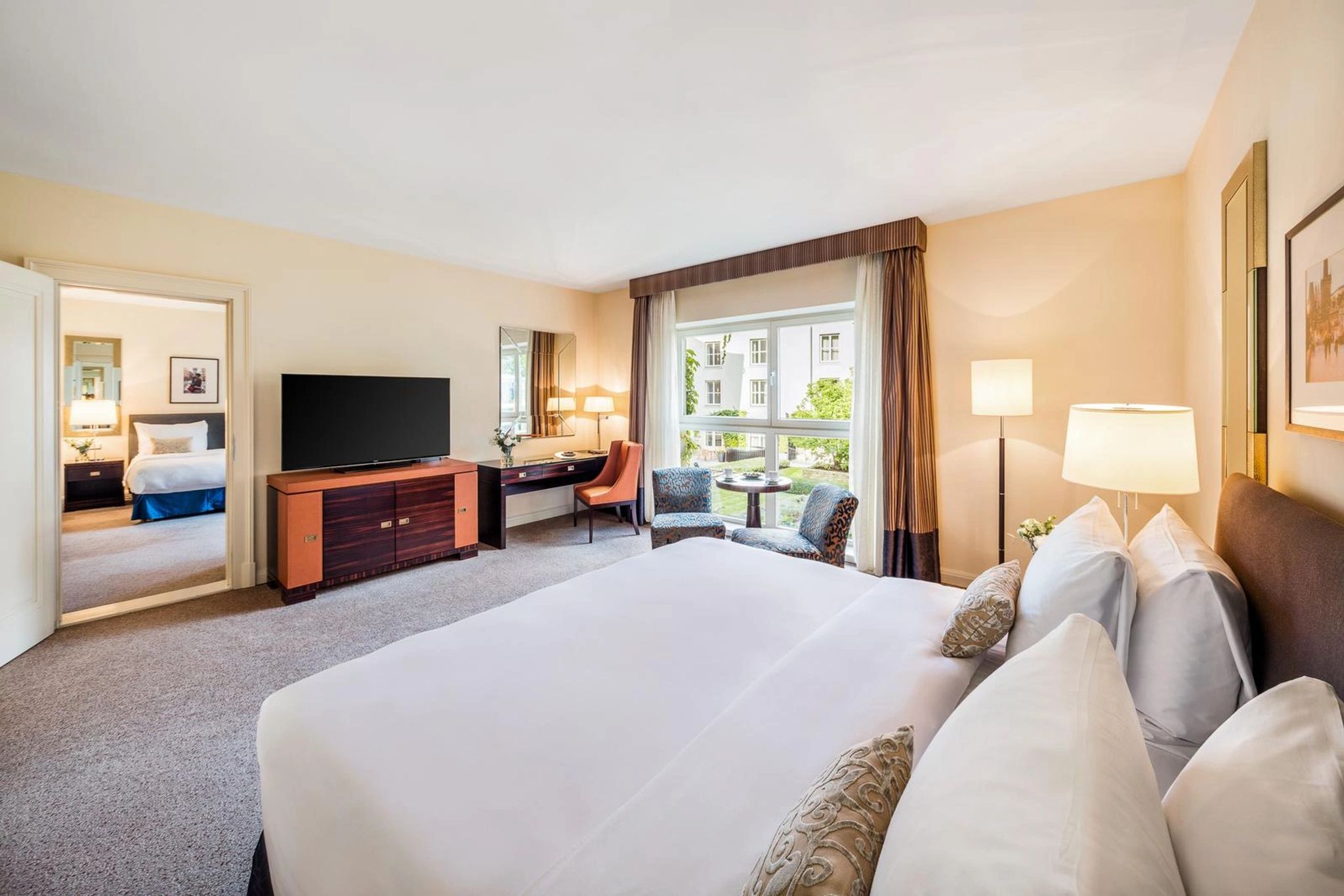 Heritage Suite sala estar independente - moveis tchecos - detalhes cristal