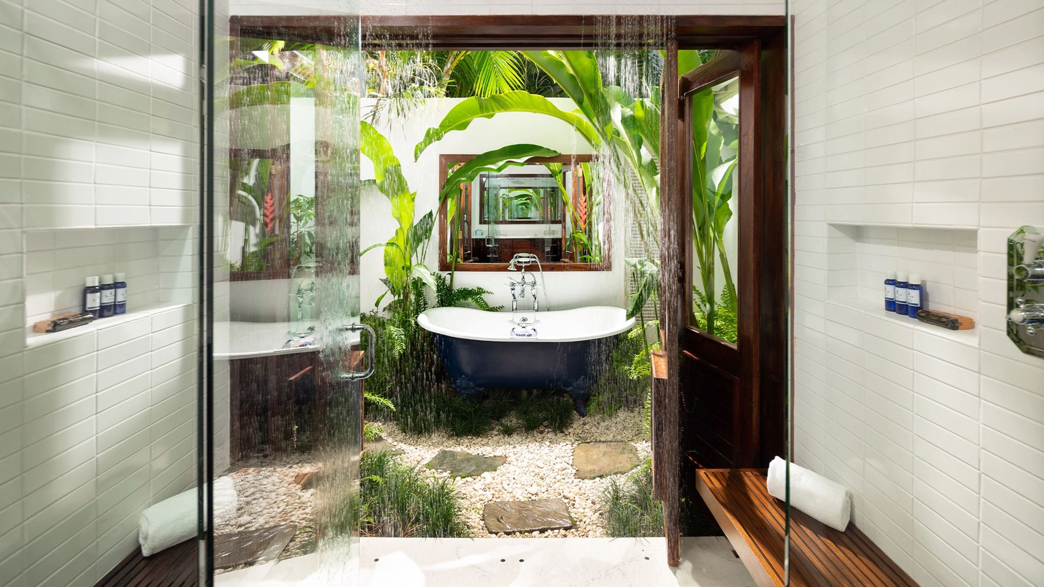 Six Bedroom Signature Villa  banheira de luxo - banheira de imersao - banho de banheira