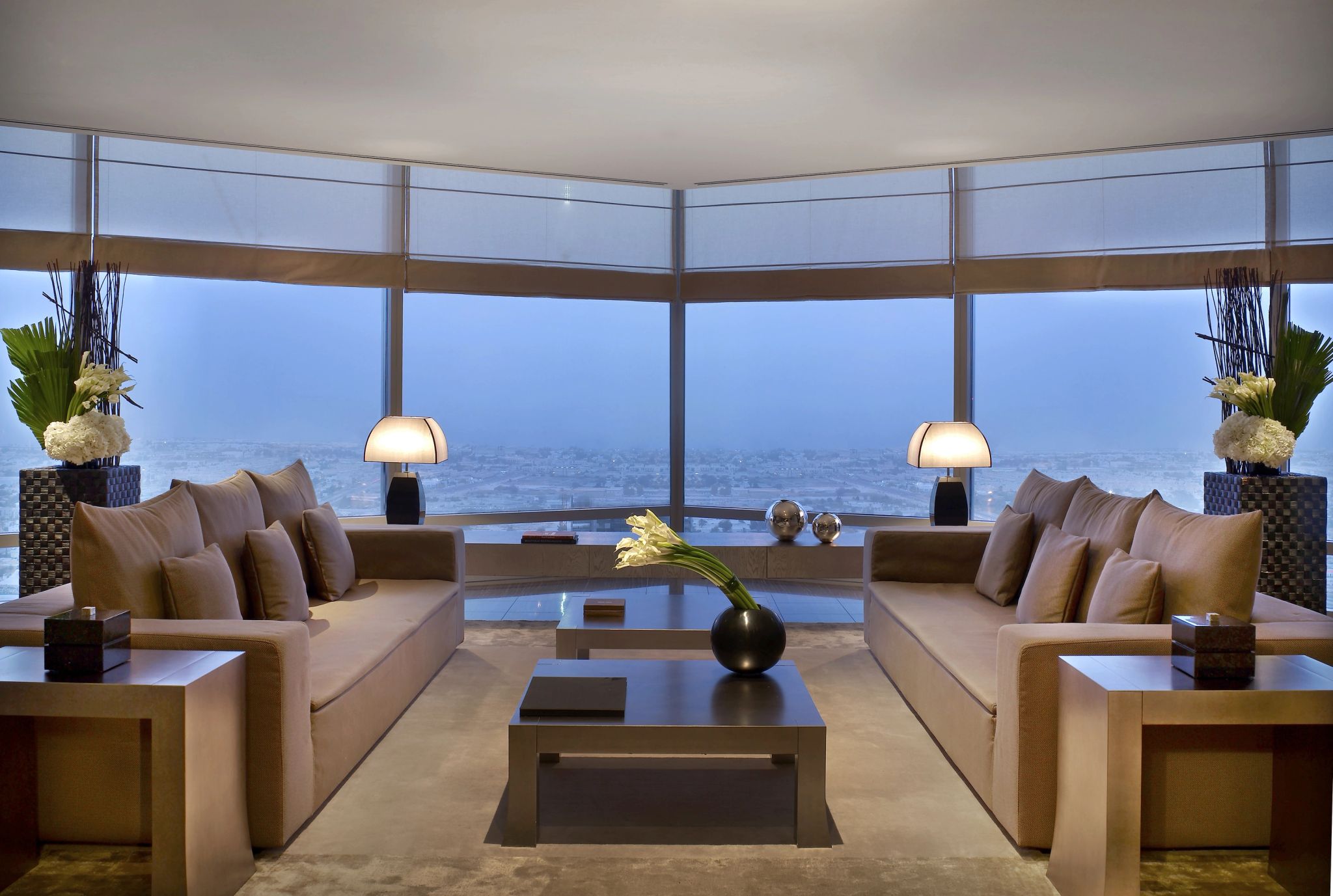 Armani Dubai Suite suite de luxo – sala de estar – vista dubai