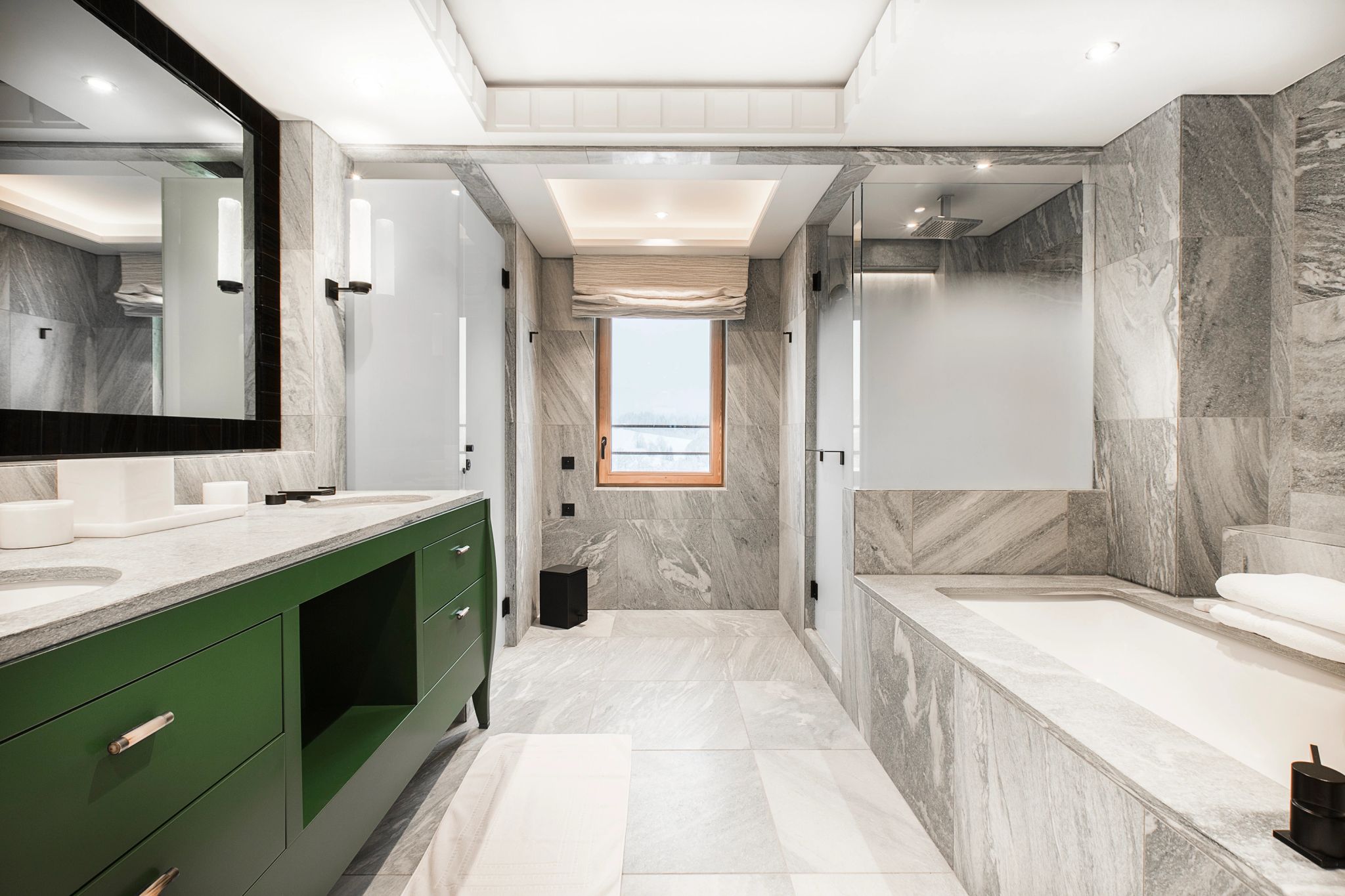 banheiro em marmore - suite com banheira - banheiro de luxo - banheira de imersao