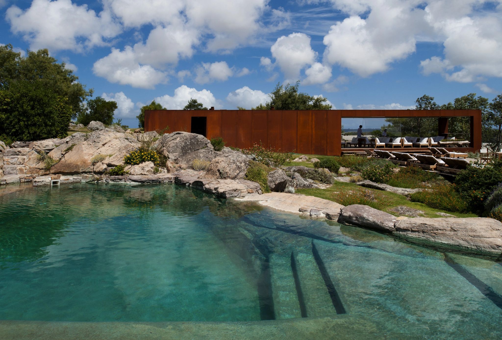 Piscina do hotel piscina externa - hotel com piscina - lazer ao ar livre