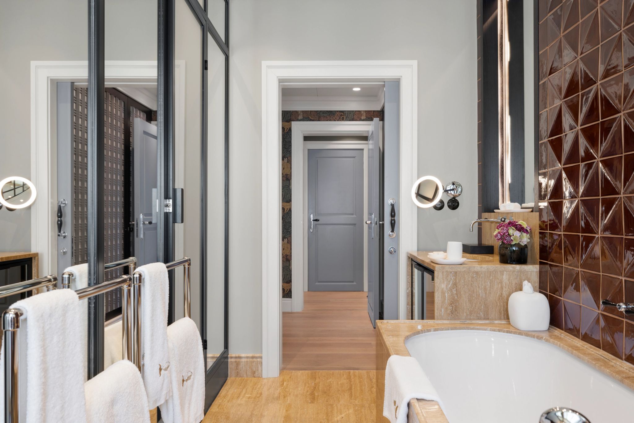 Assinatura Alecrim banheiro premium – amenidades de luxo – banheira de imersao