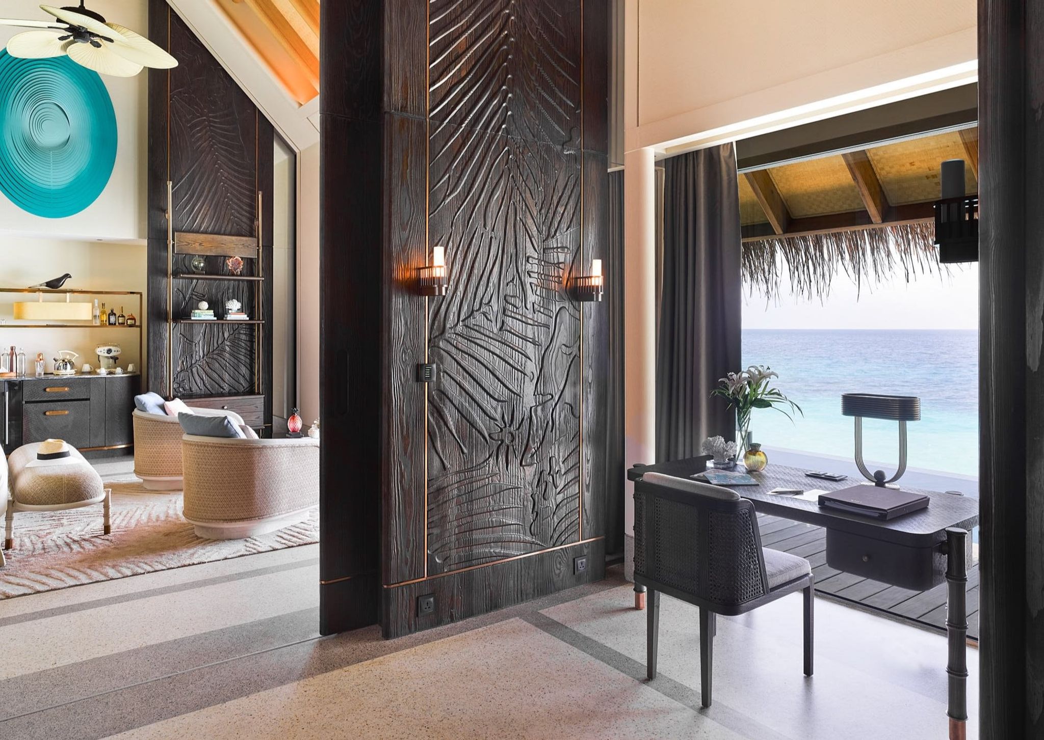 mesa de trabalho - suite frente mar - suite vista mar - suite com terraço